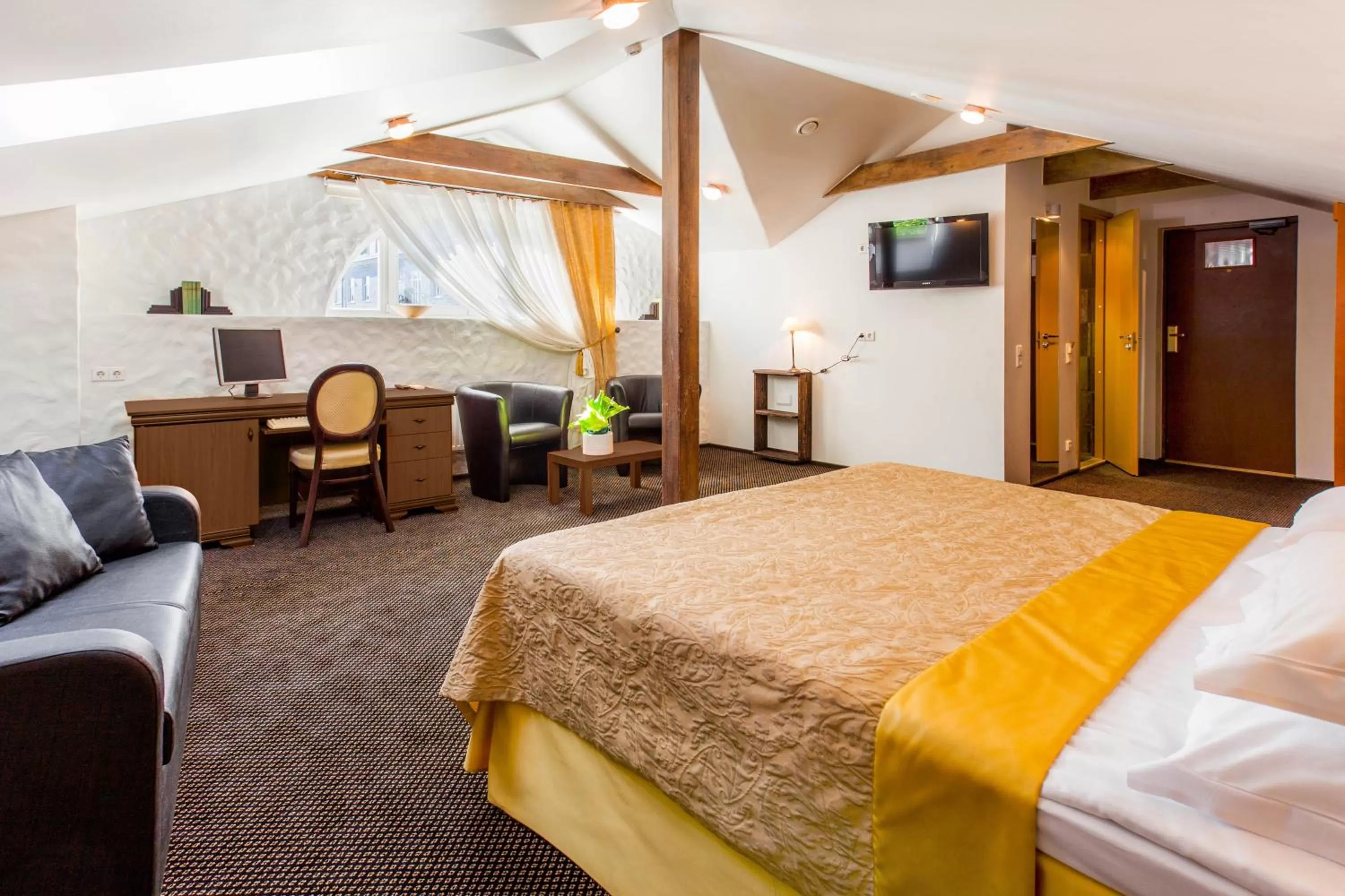 Photo of the whole room, Bed in The von Stackelberg Hotel Tallinn