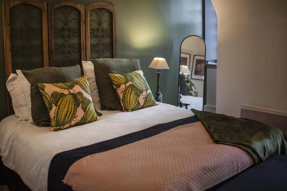 Bedroom, Bed in Bienvenue Chez Nous