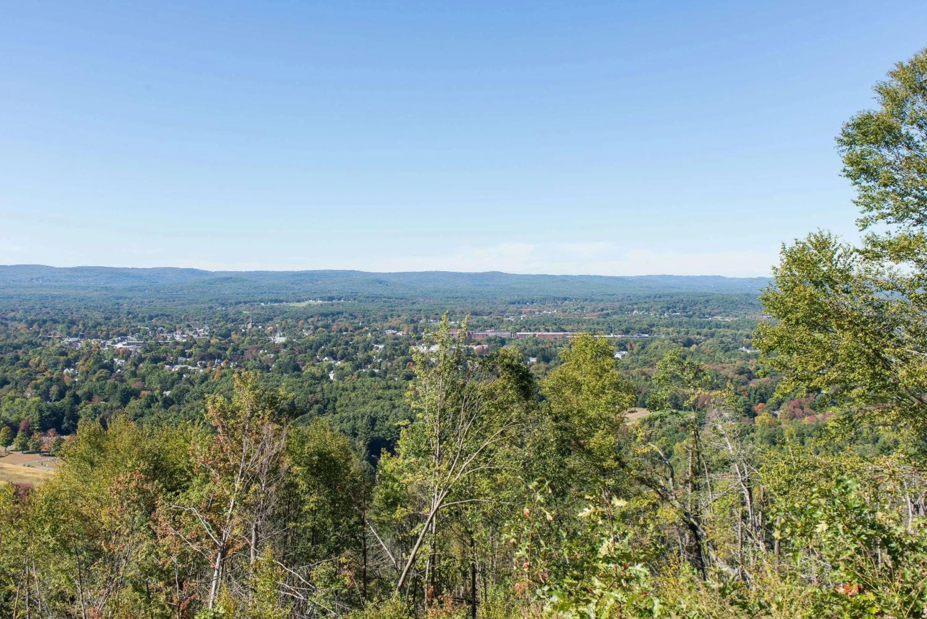 Property building in Knights Inn Hadley