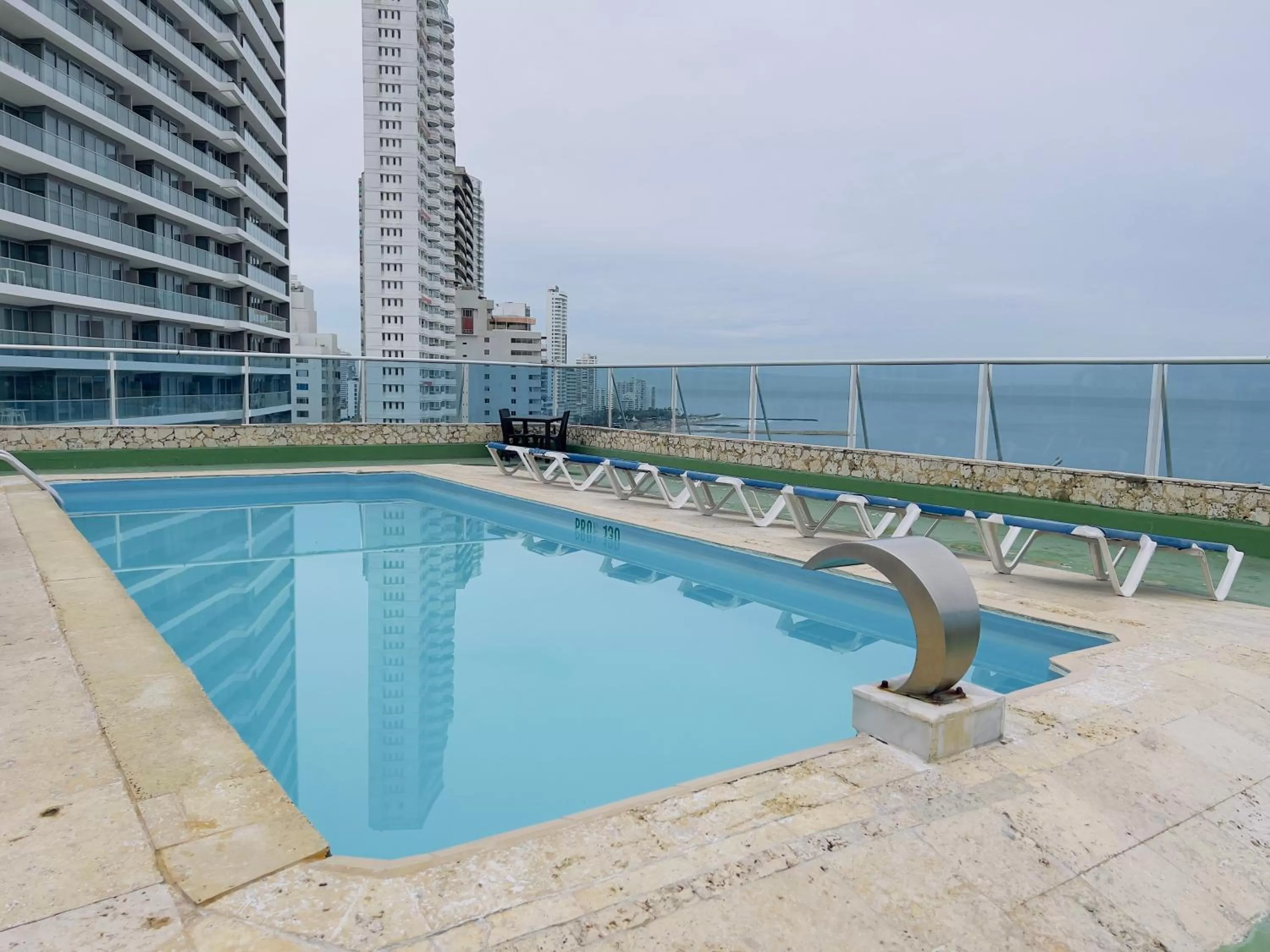 Swimming pool in Hotel Costa del Sol