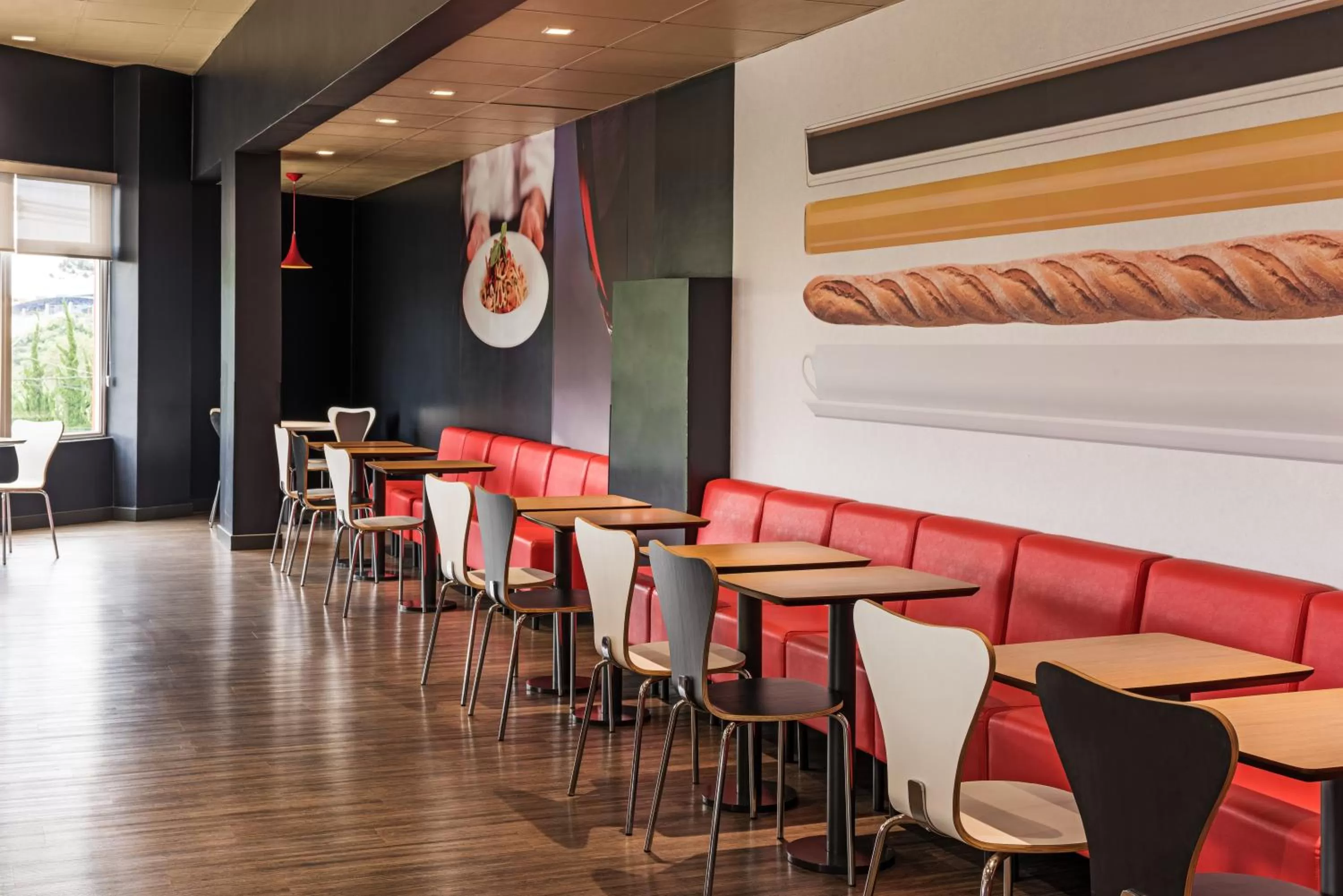 Restaurant/places to eat in ibis Curitiba Aeroporto