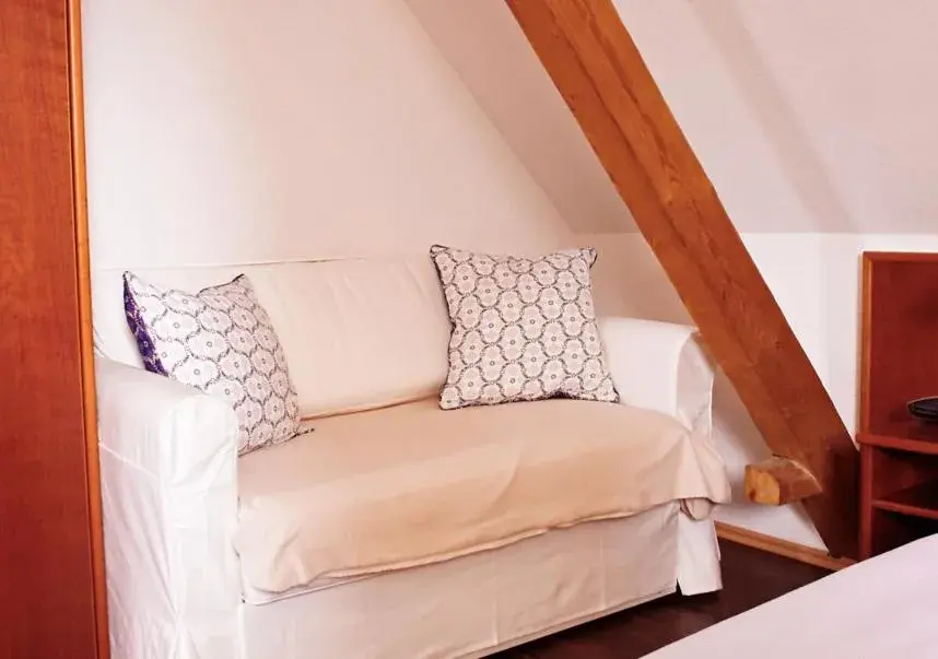 Double Room with Private Bathroom in Hotel Restaurant Knechtstedener Hof Double Room with Private Bathroom in Hotel Restaurant Knechtstedener Hof