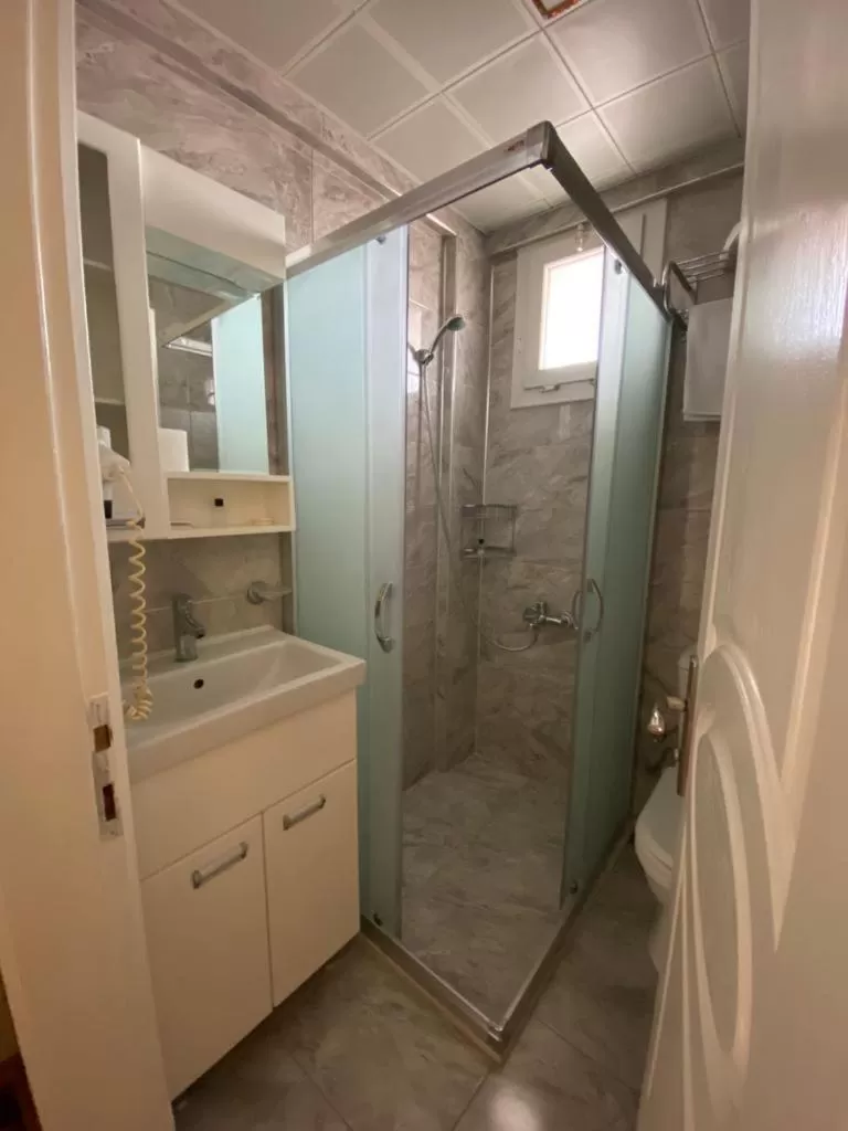 Bathroom in Sakran Hotel