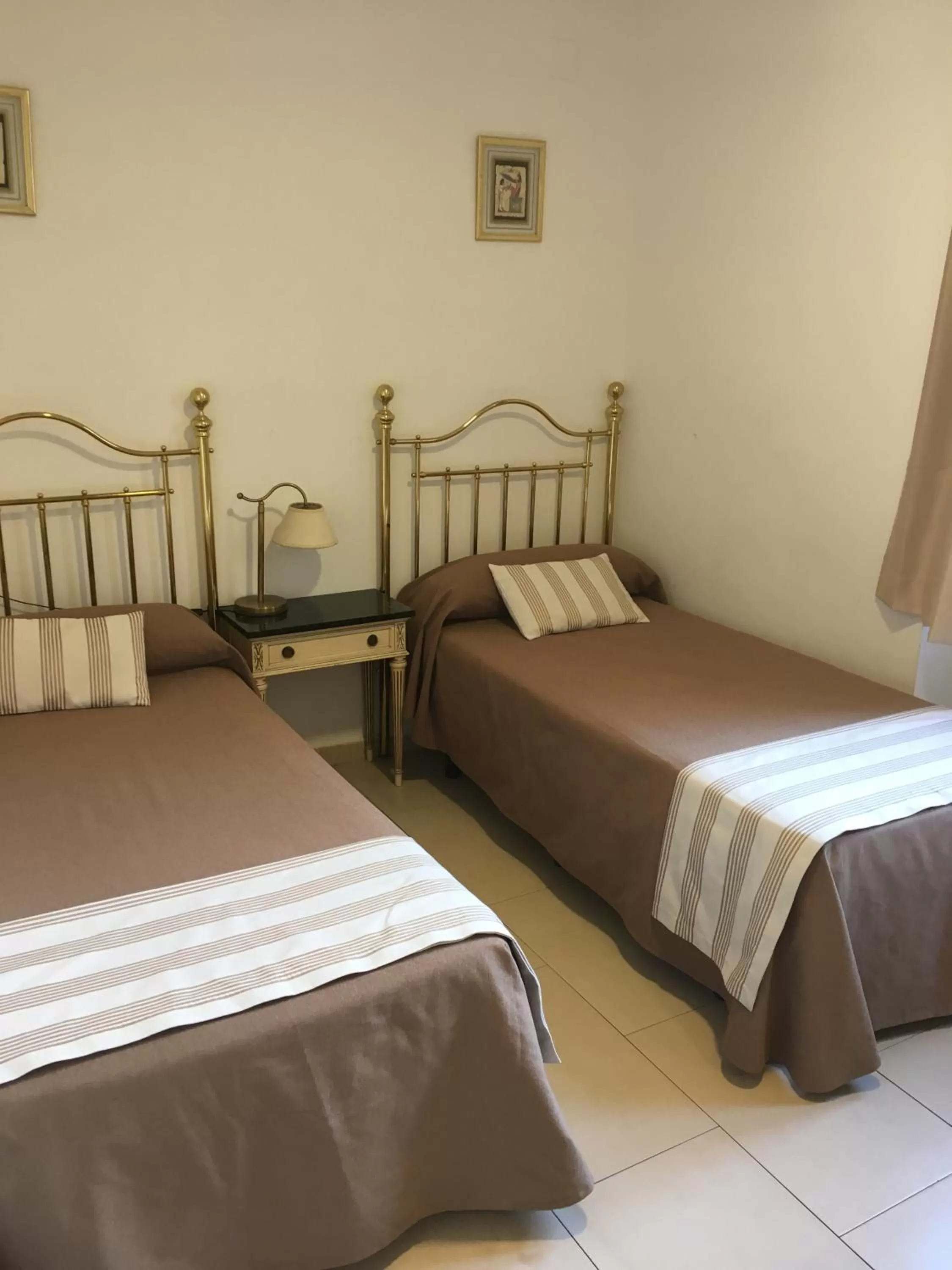 Bedroom, Bed in Hotel Marítimo Urban