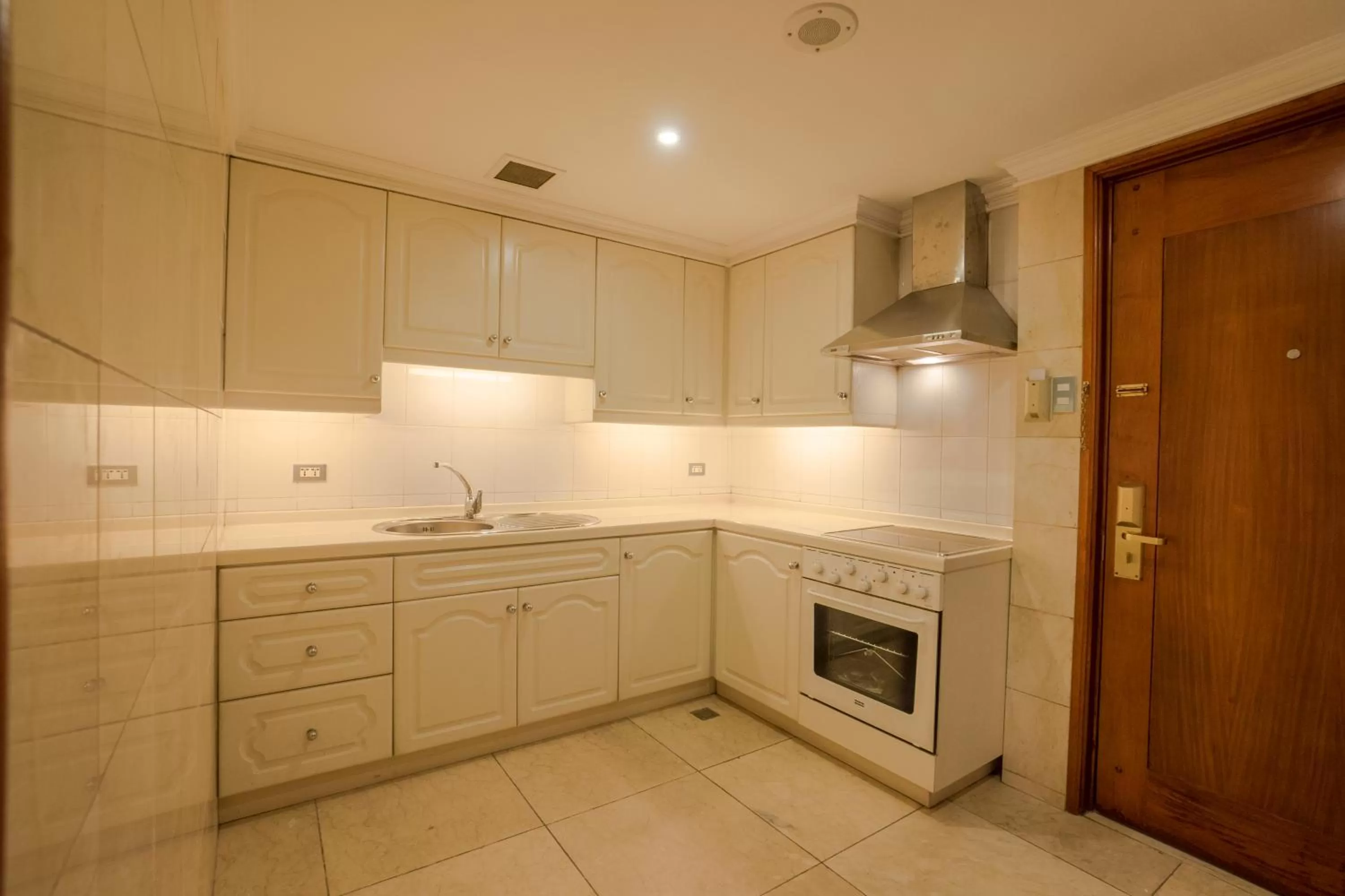 Kitchen or kitchenette in Manila Prince Hotel