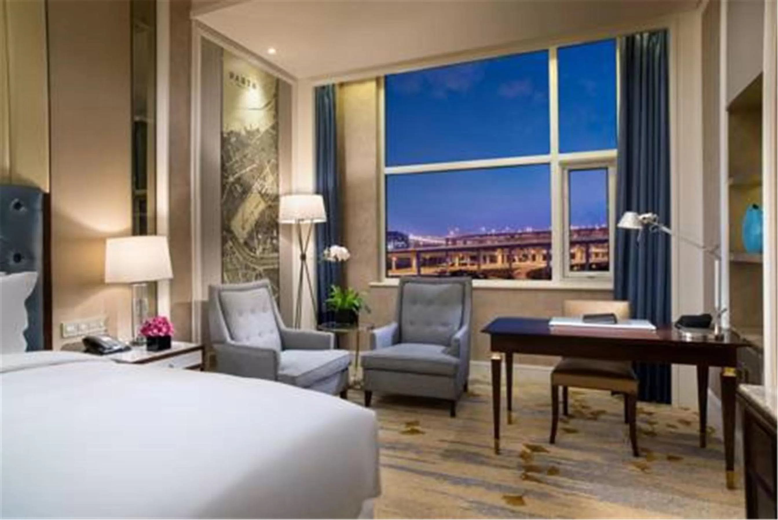 Living room, Bed in Sofitel Shanghai Hongqiao