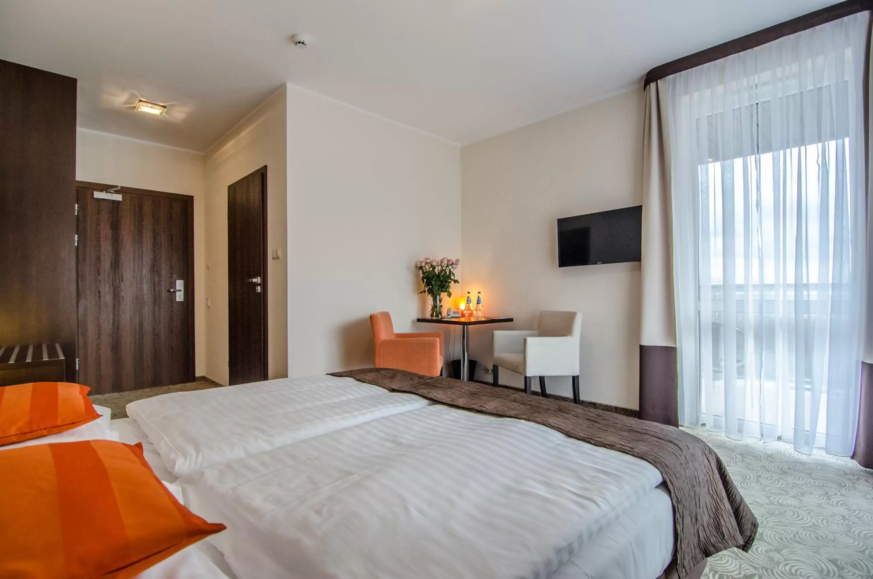 TV and multimedia, Bed in Hotel Emocja SPA