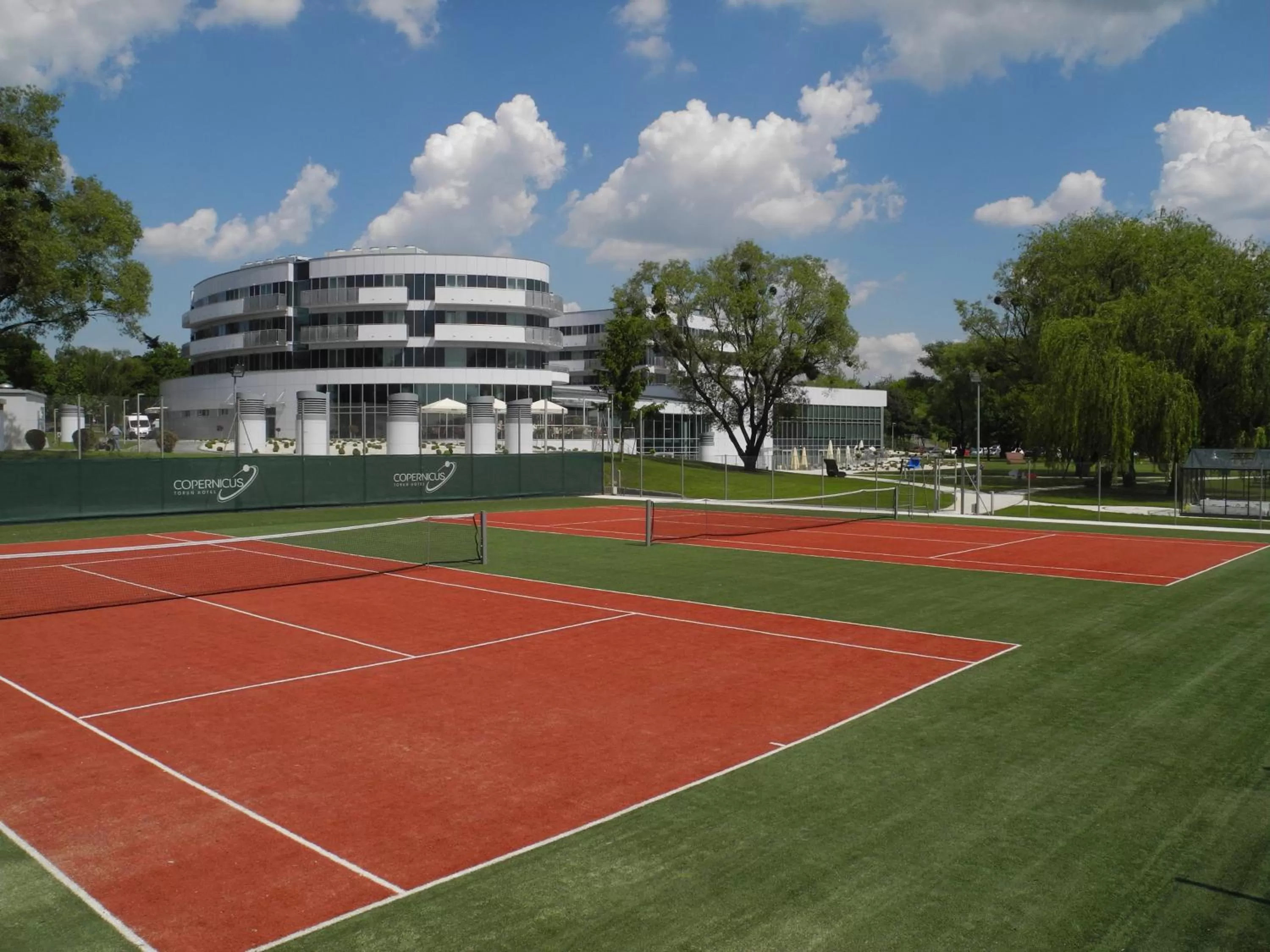 Tennis court in Copernicus Toruń Hotel