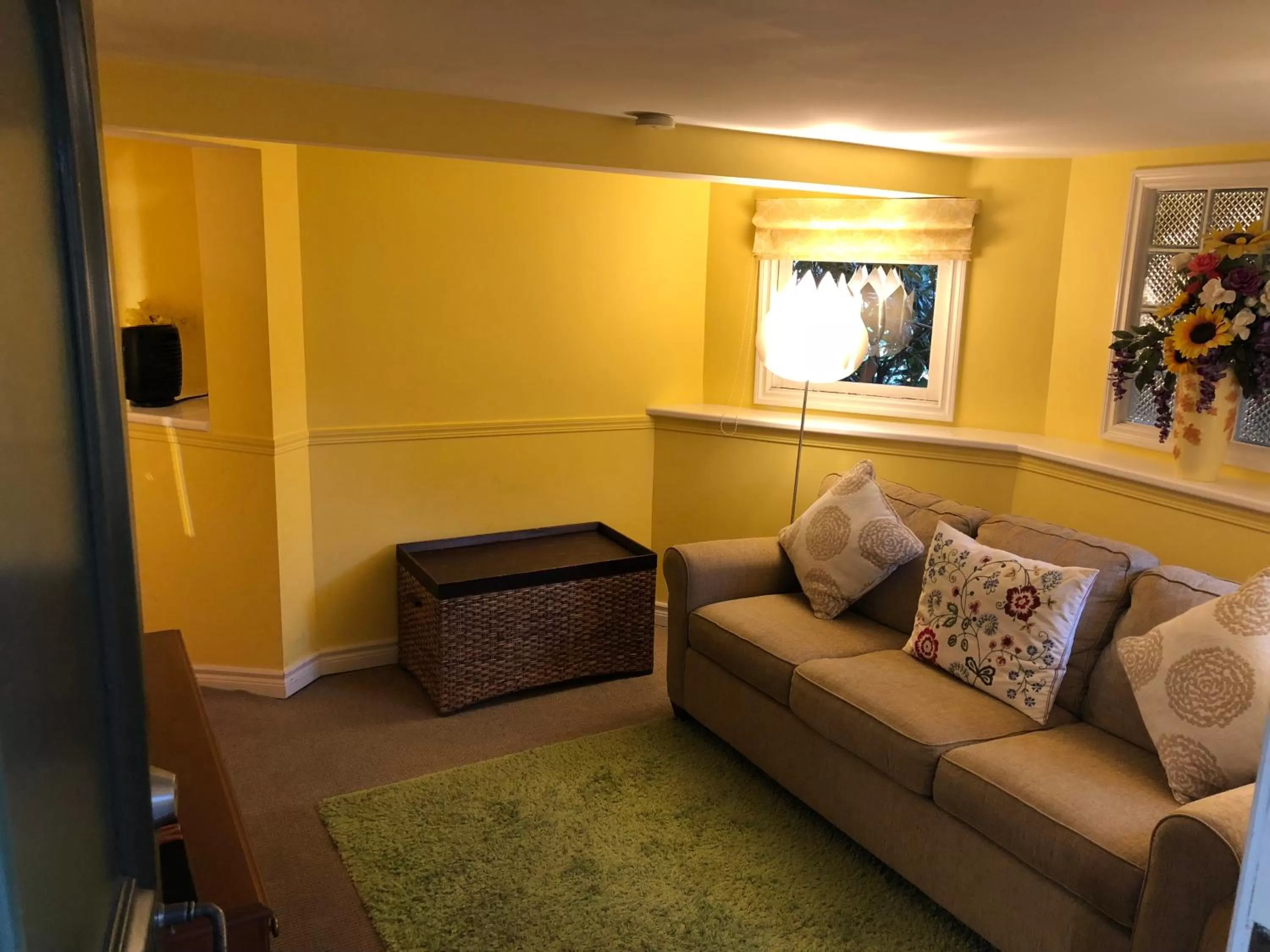 Seating area in Barclay House Bed and Breakfast