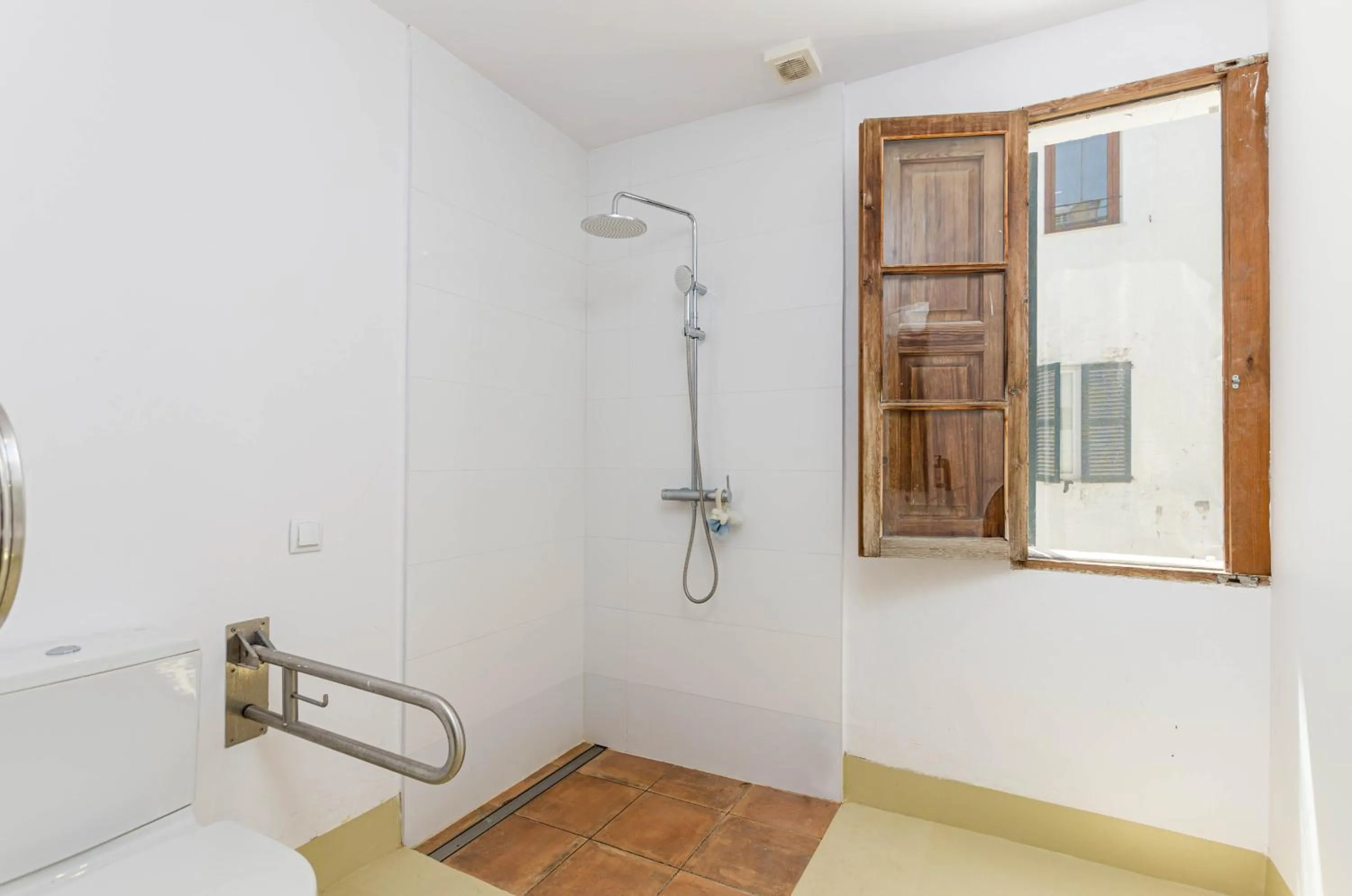 Facility for disabled guests in Urban Hostel Palma - Albergue Juvenil - Youth Hostel