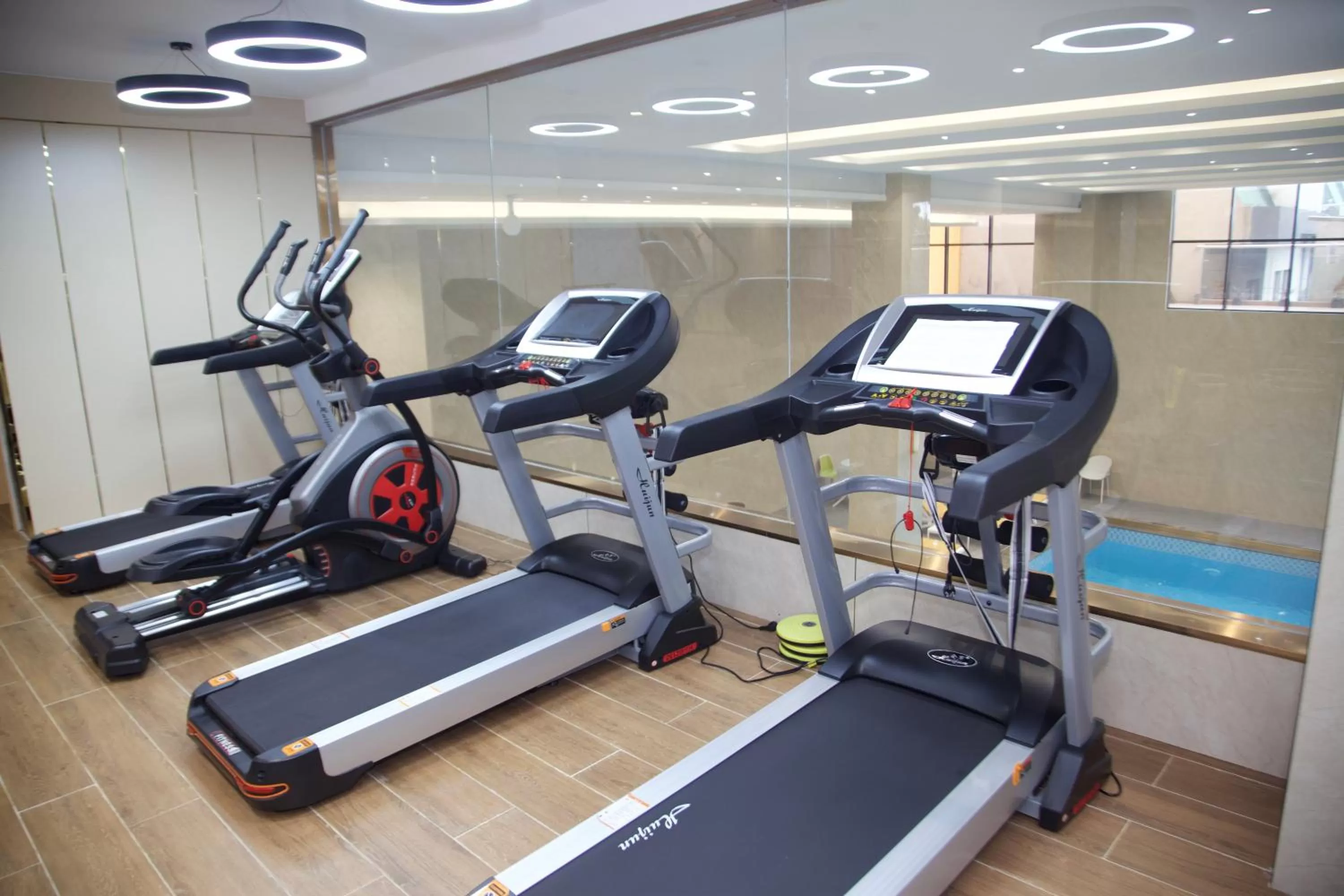 Fitness centre/facilities, Fitness Center/Facilities in Hôtel FAMILLE MONDIALE