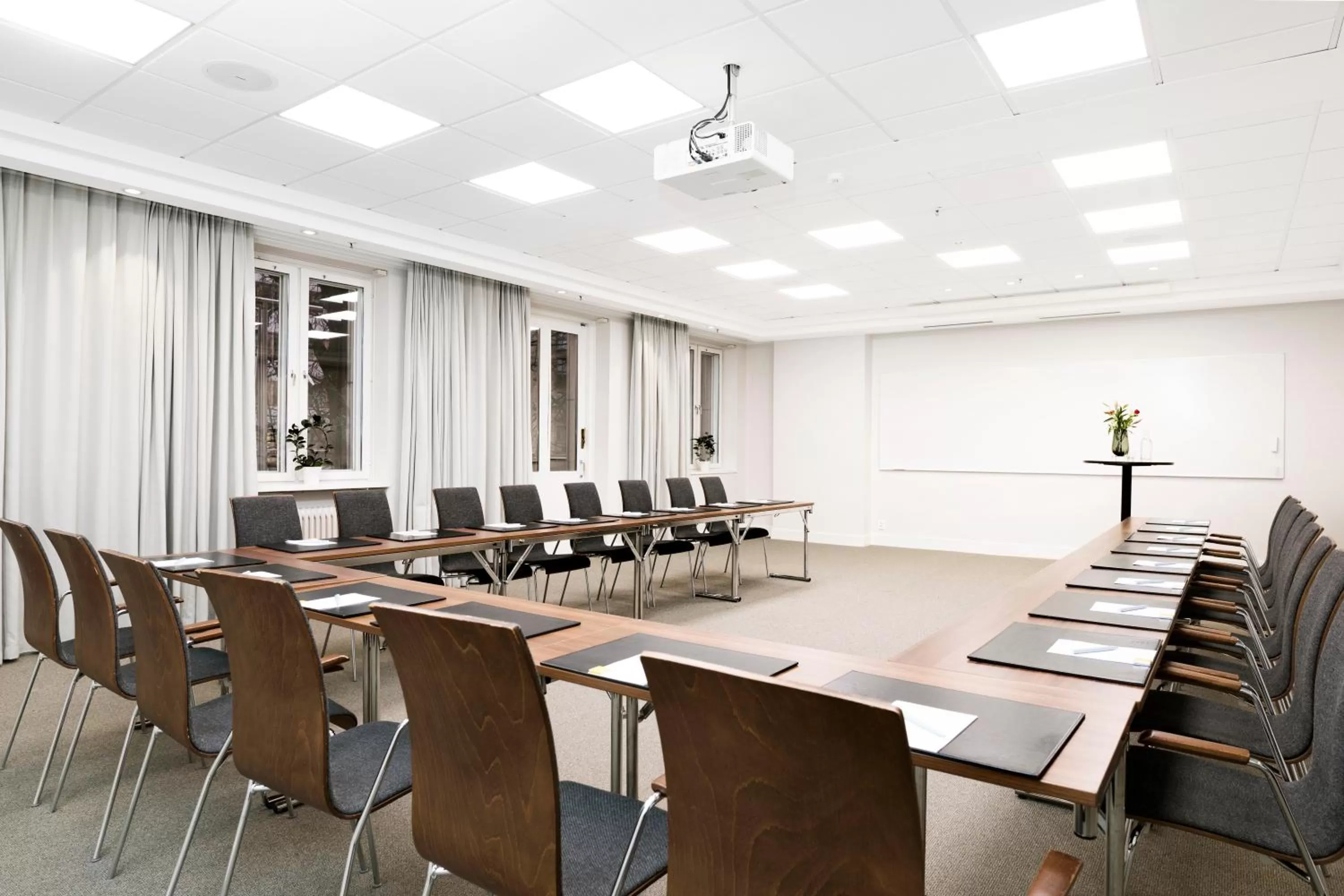 Meeting/conference room in Elite Park Avenue Hotel