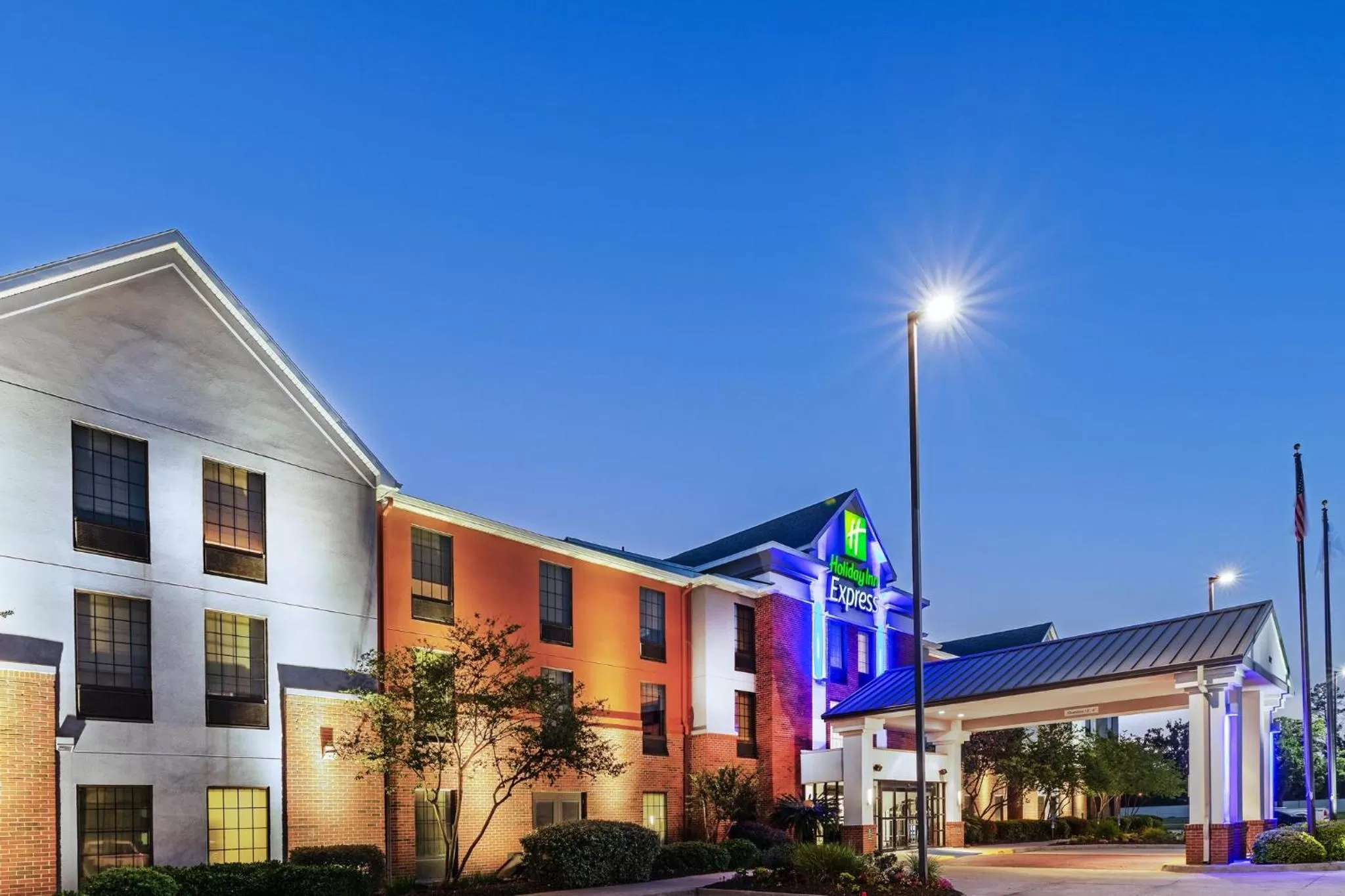 Property building in Holiday Inn Express & Suites Sulphur - Lake Charles by IHG