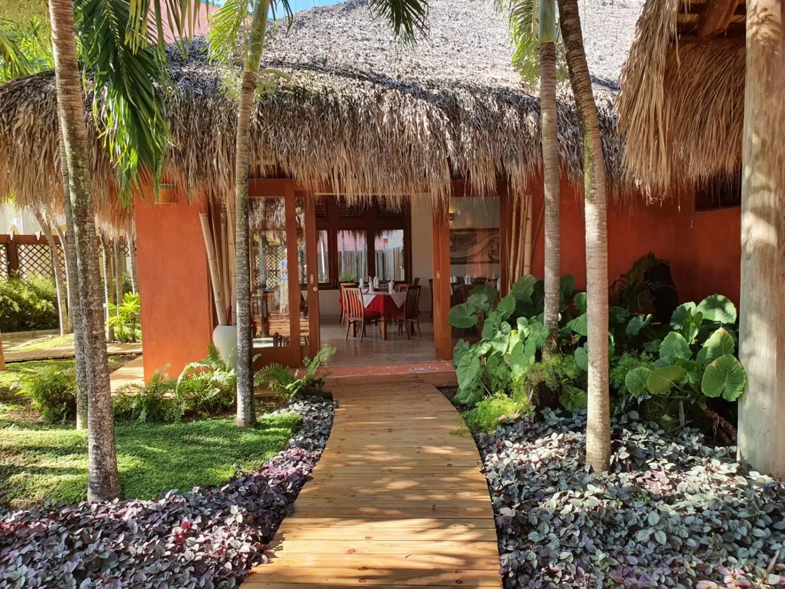 Garden in Sunset Boutique Hotel All Suites