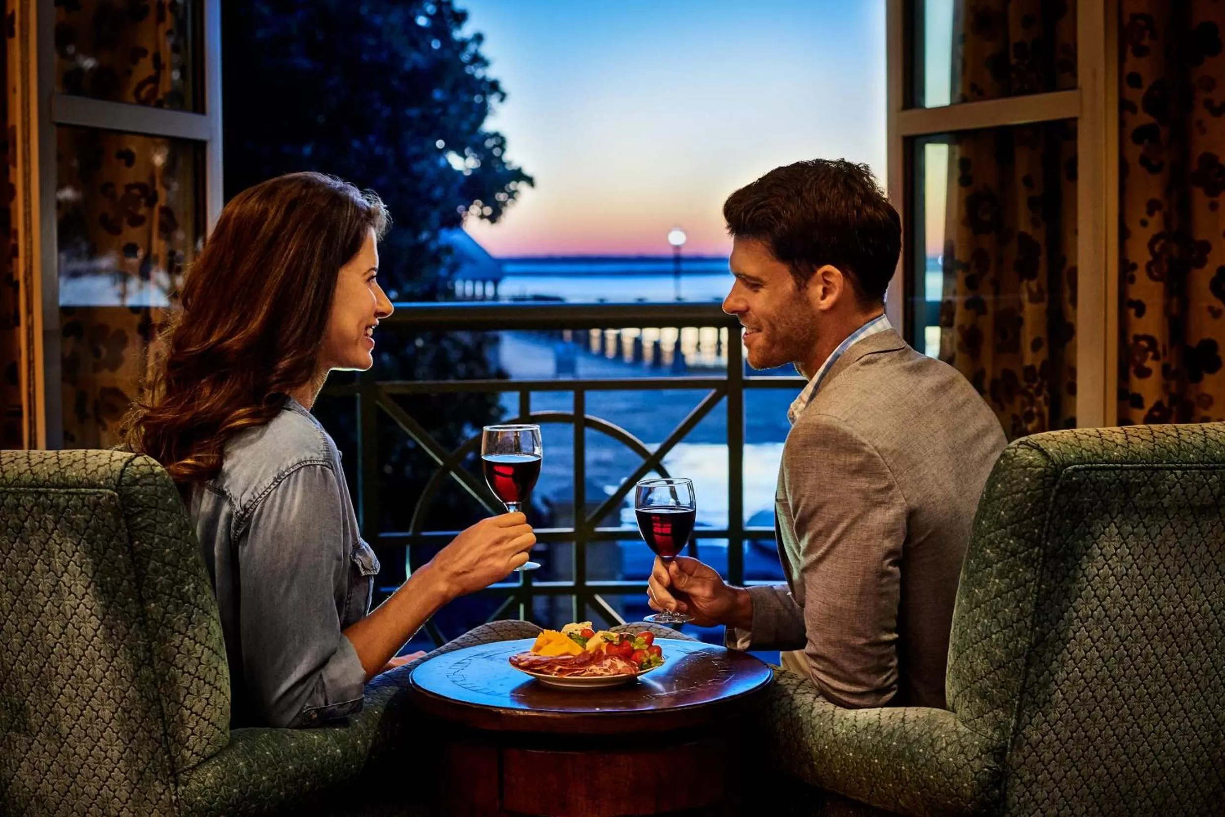 Seating area in Harbourview Inn