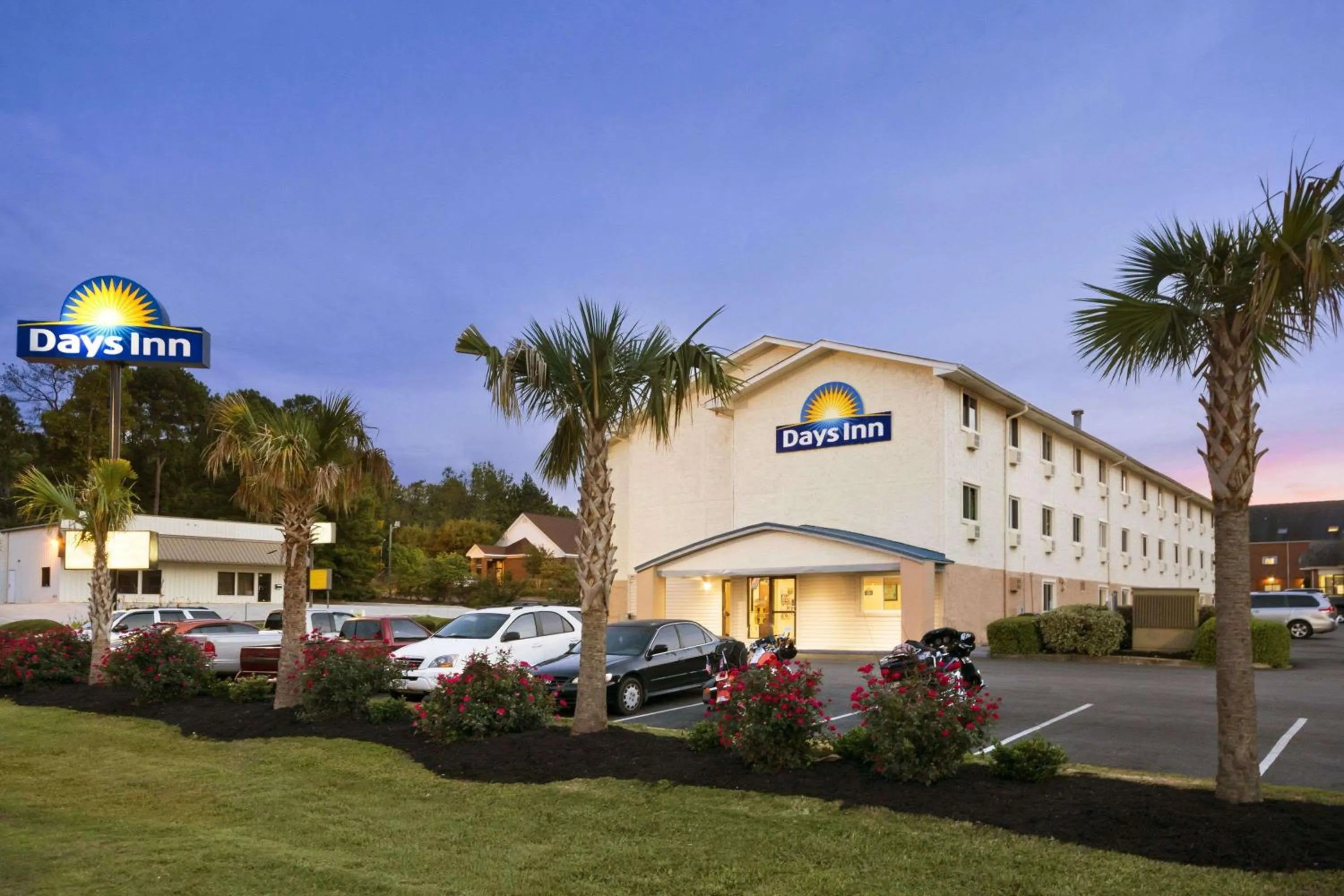 Property building in Days Inn by Wyndham Greenwood SC