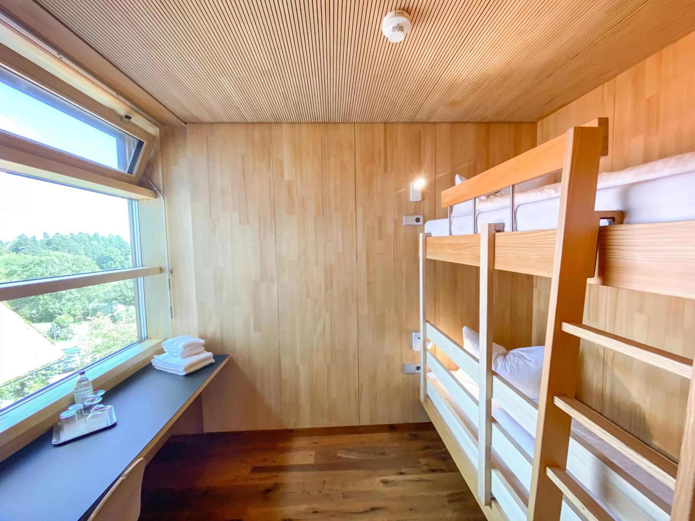 bunk bed, Bed in Berggasthof Höchsten