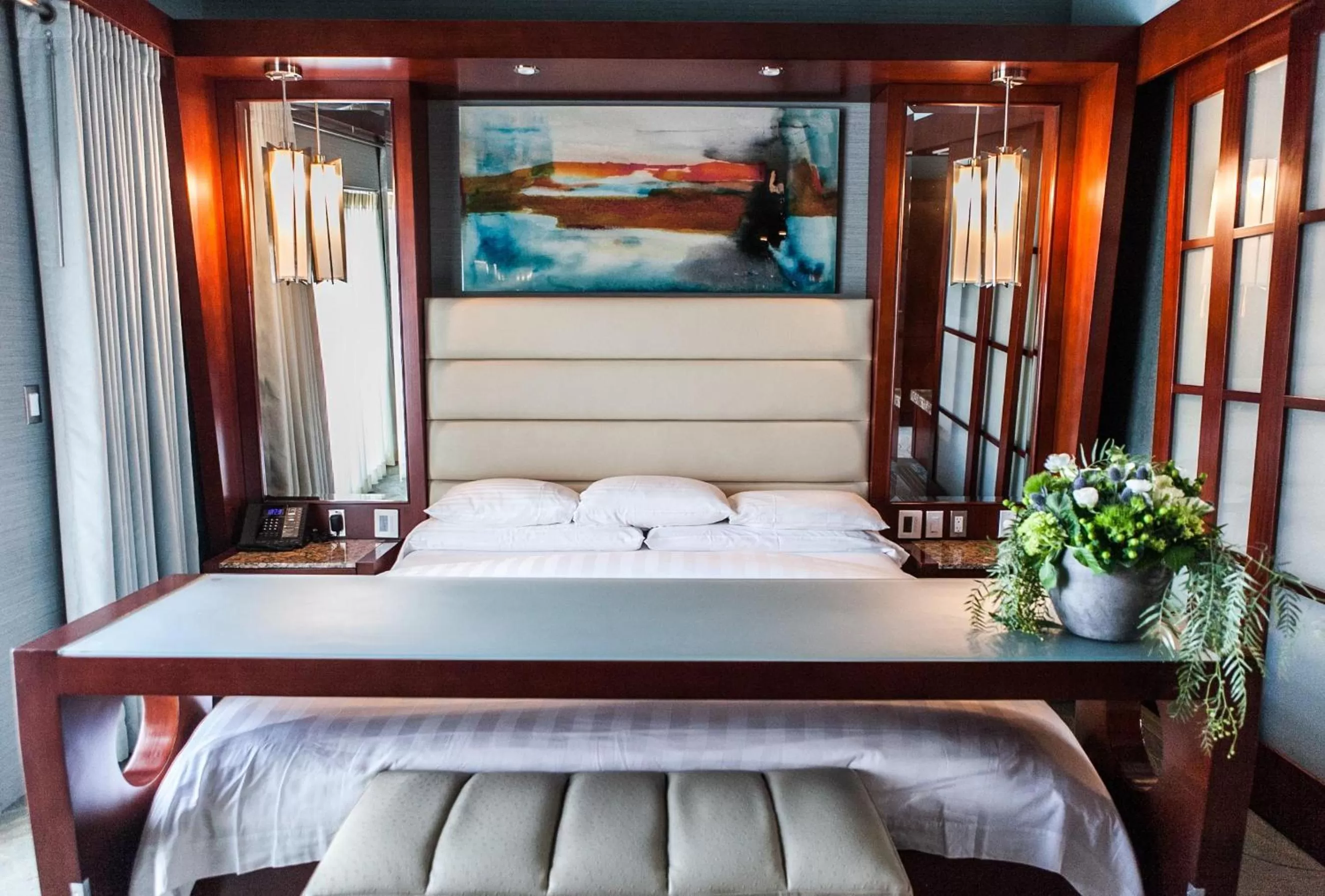 Deluxe King Spa Room - Disability Access in Shade Hotel Manhattan Beach