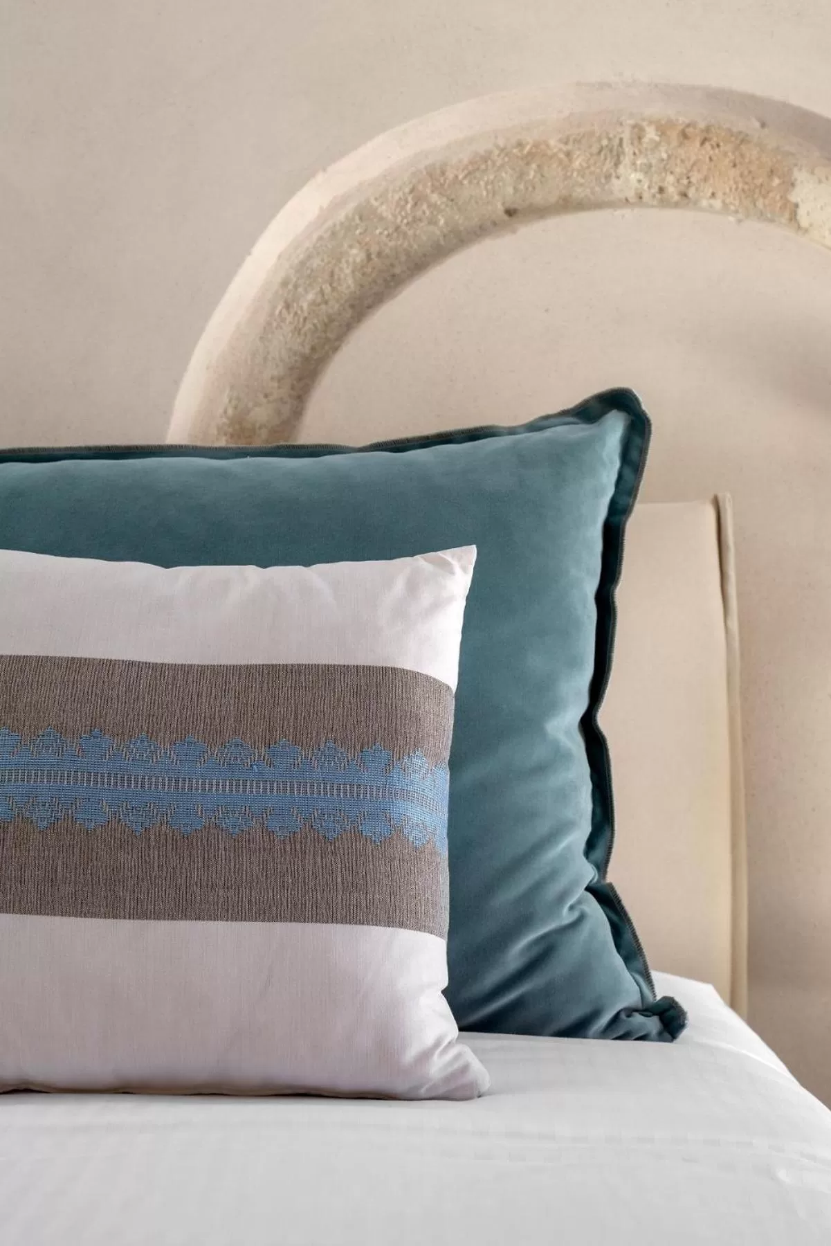 Bed in Sutor Chic Manor hotel