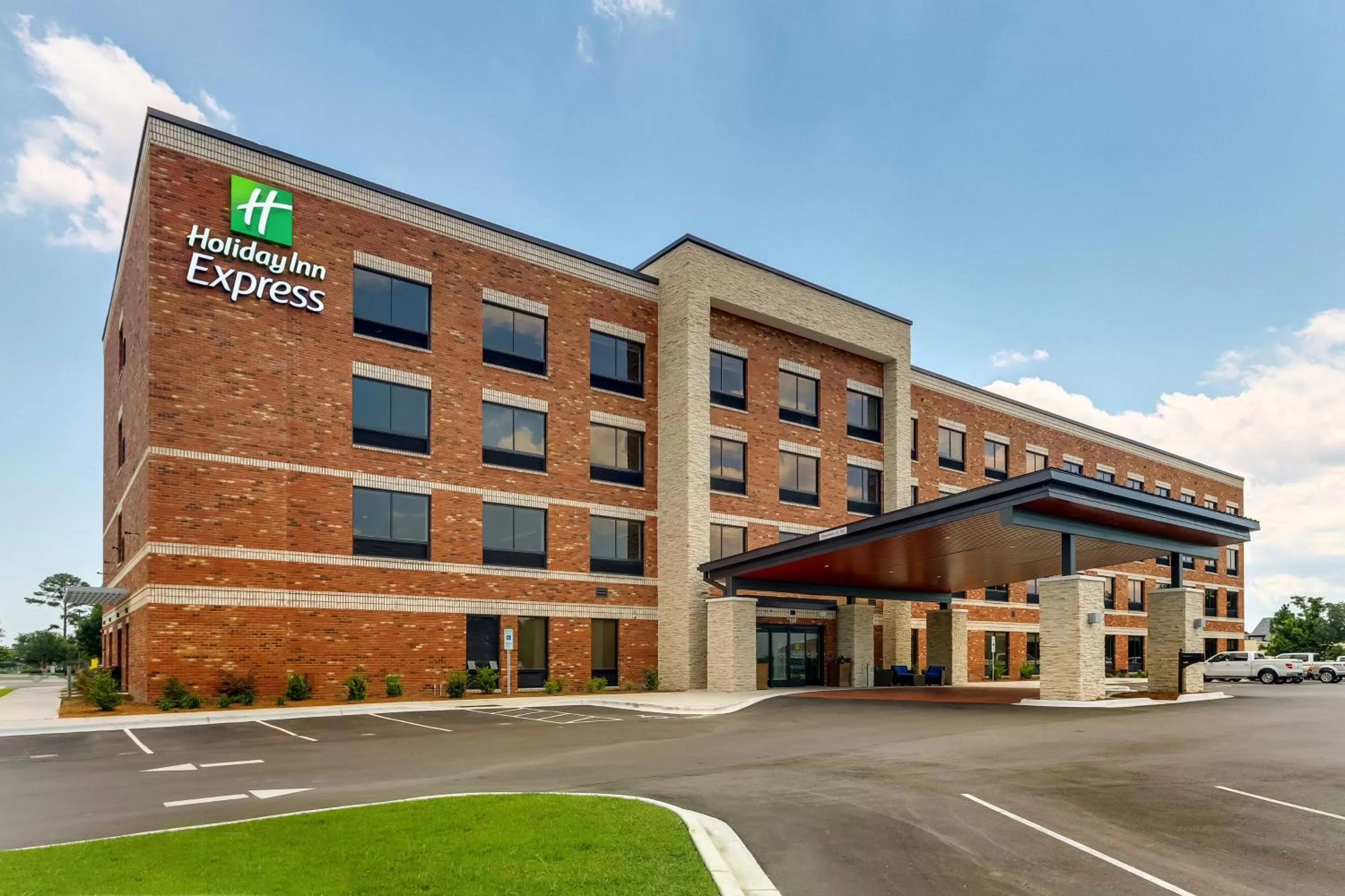 Property building in Holiday Inn Express - Wilmington - Porters Neck by IHG