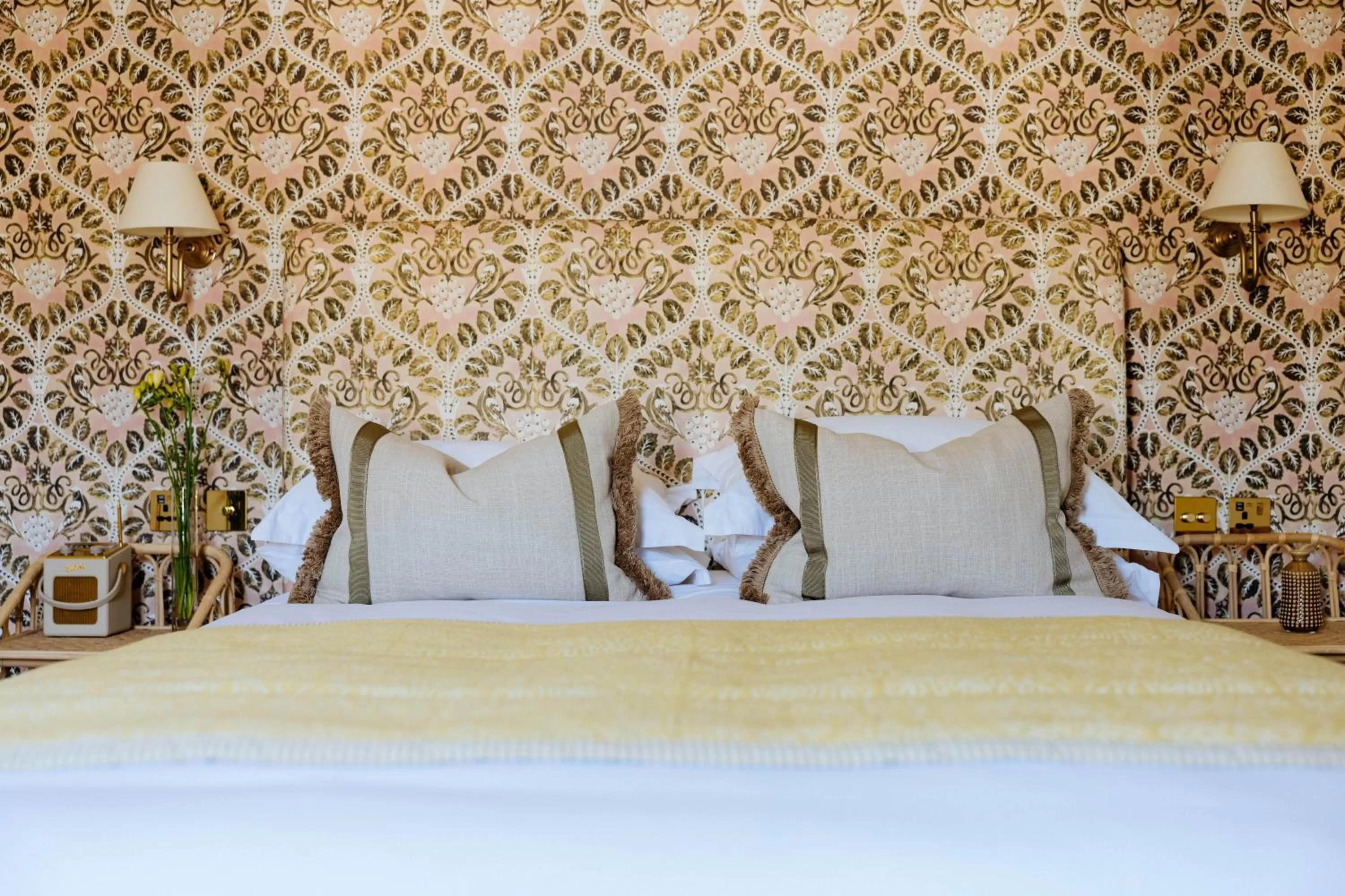 Bedroom, Bed in The Yard in Bath Hotel