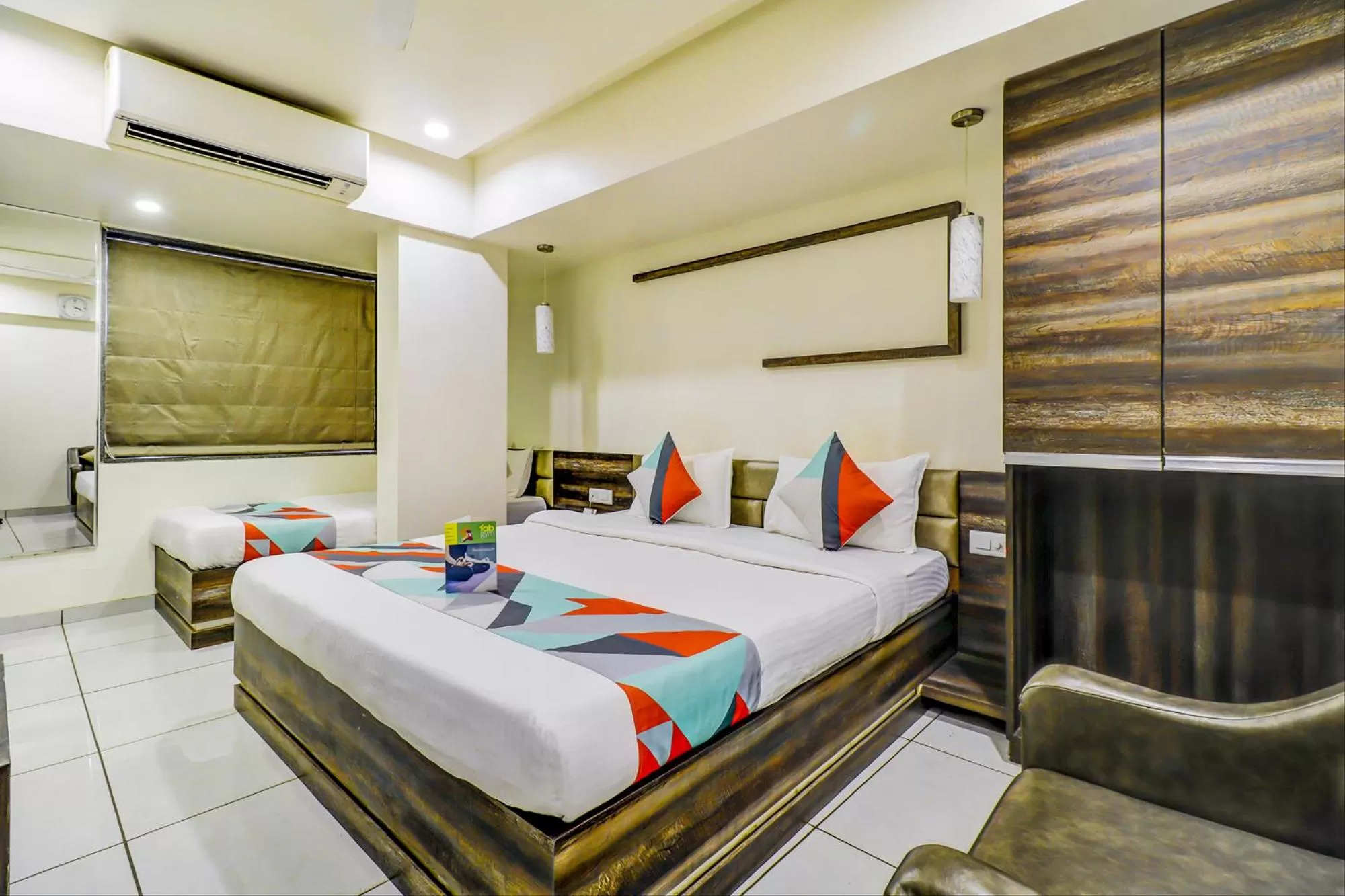 View (from property/room), Bed in Hotel Palliate