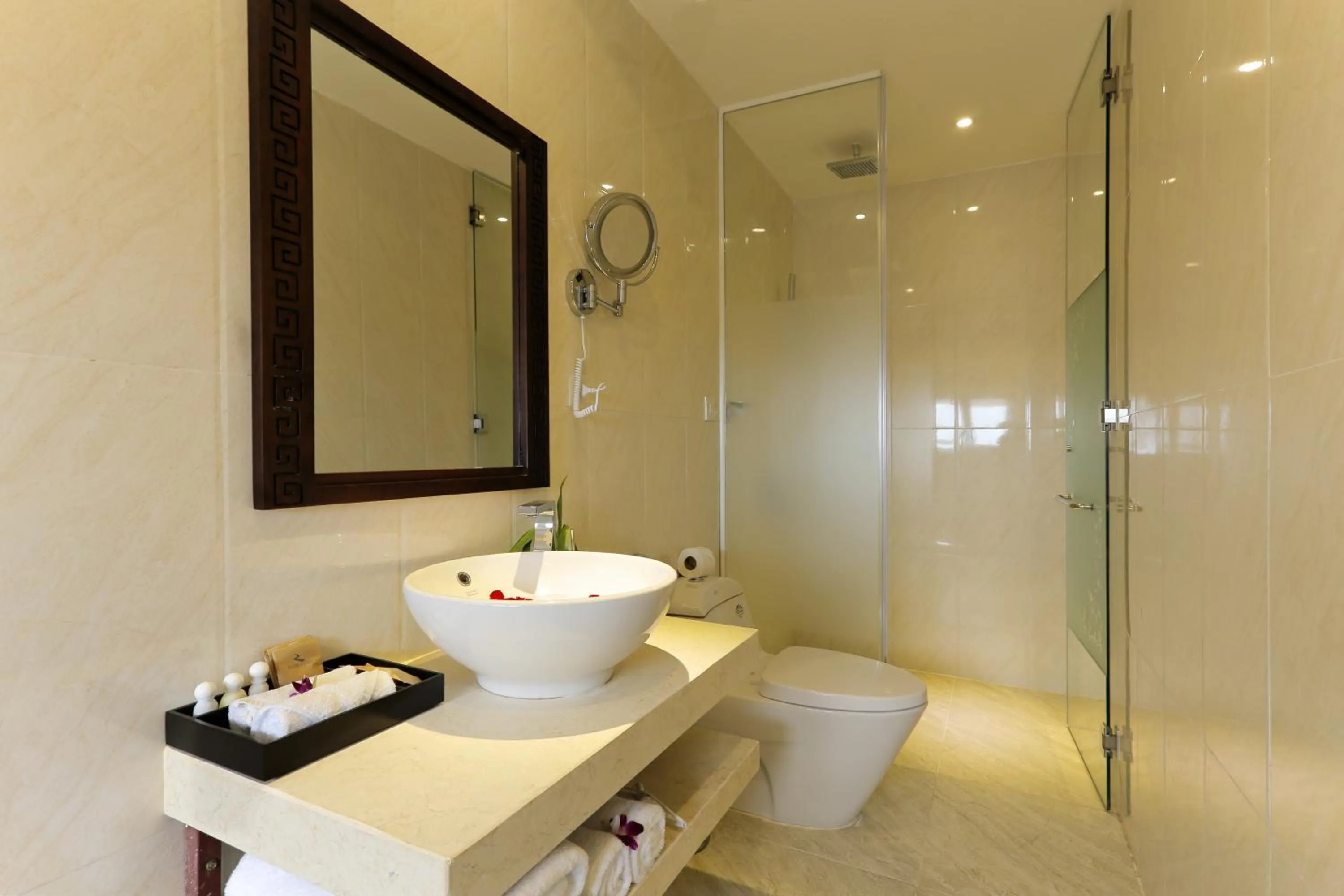 Shower in River Suites Hoi An
