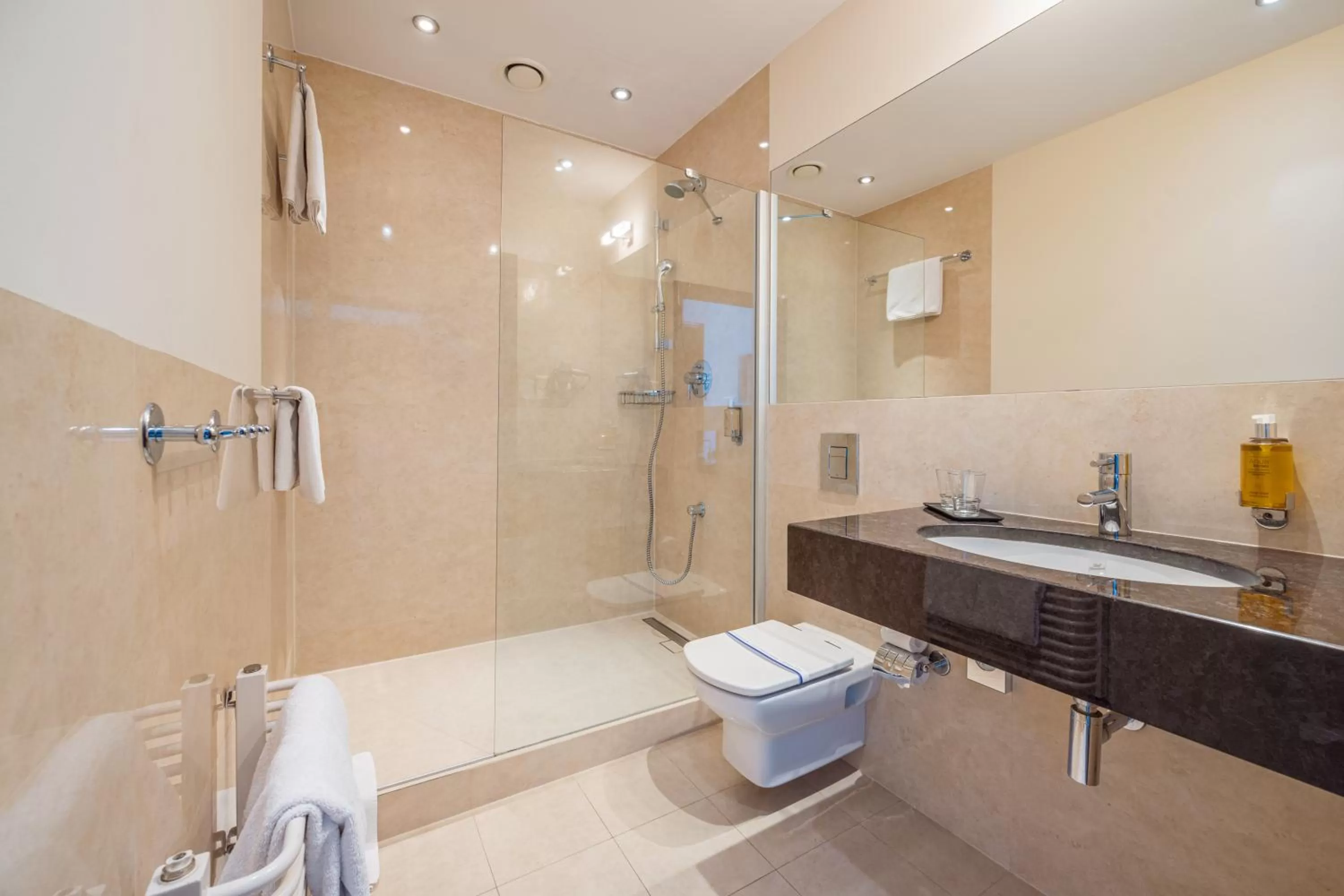 Bathroom in Europeum Hotel