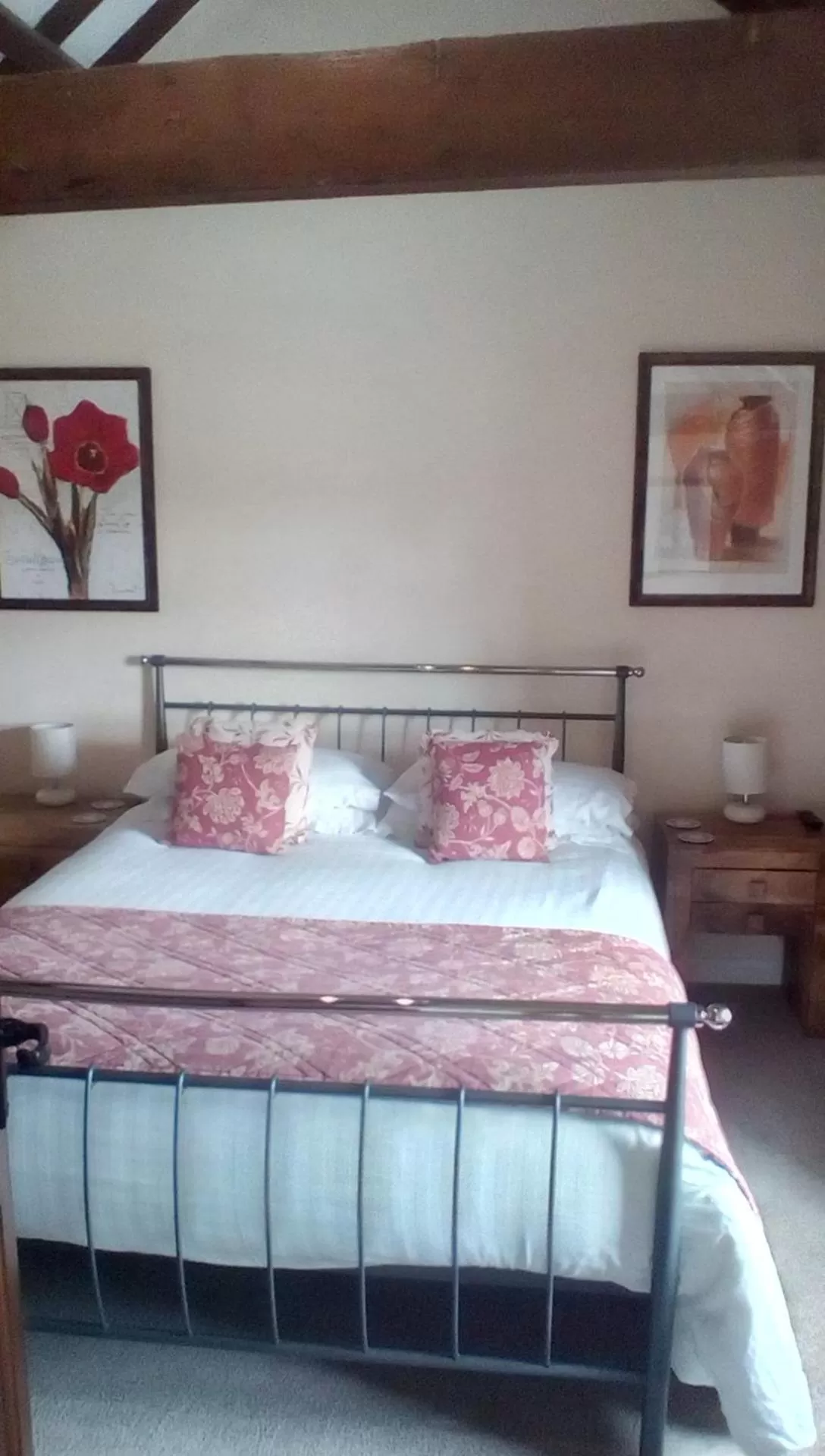 Bedroom, Bed in The Lincolnshire Poacher Inn