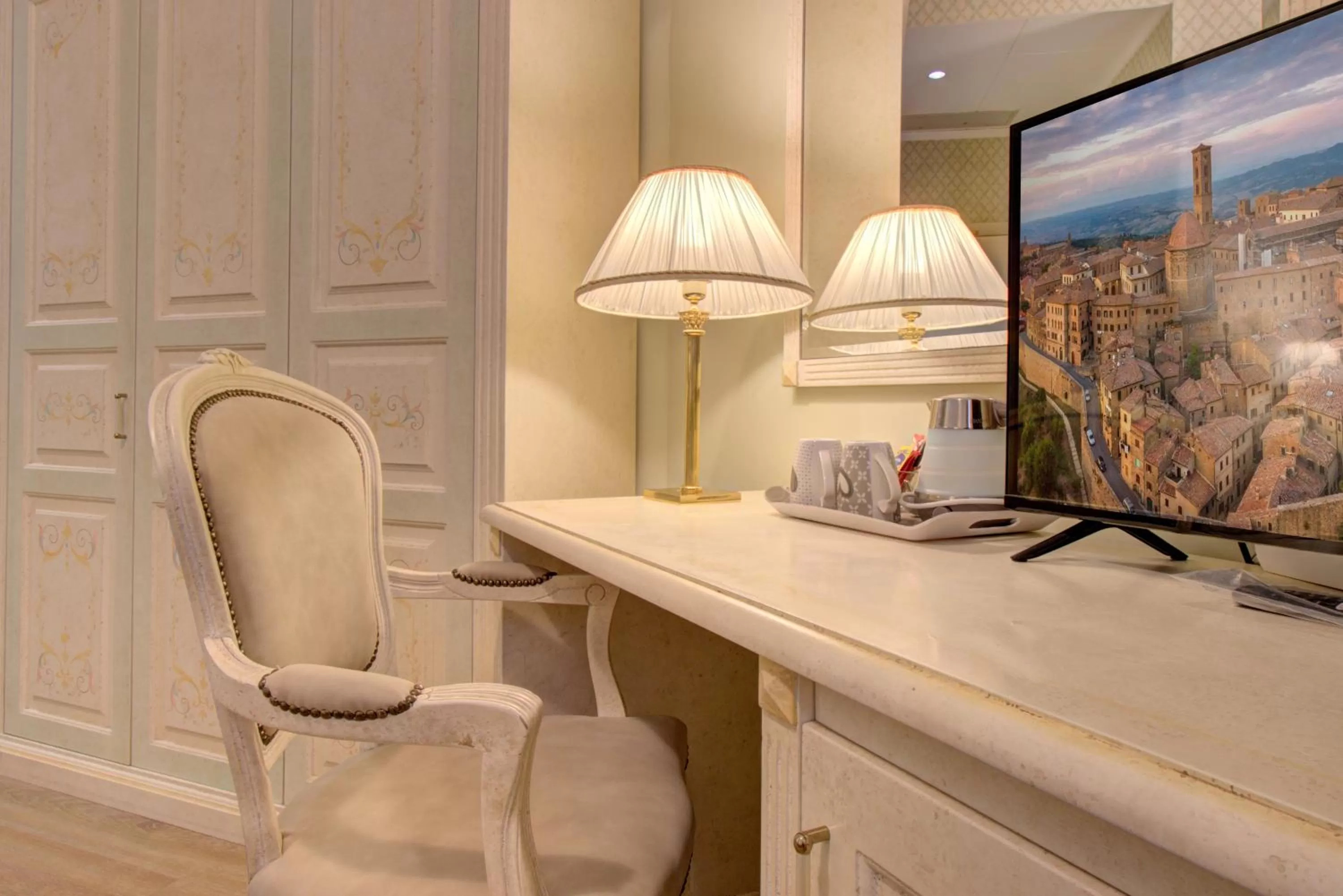 Bedroom in Hotel La Locanda