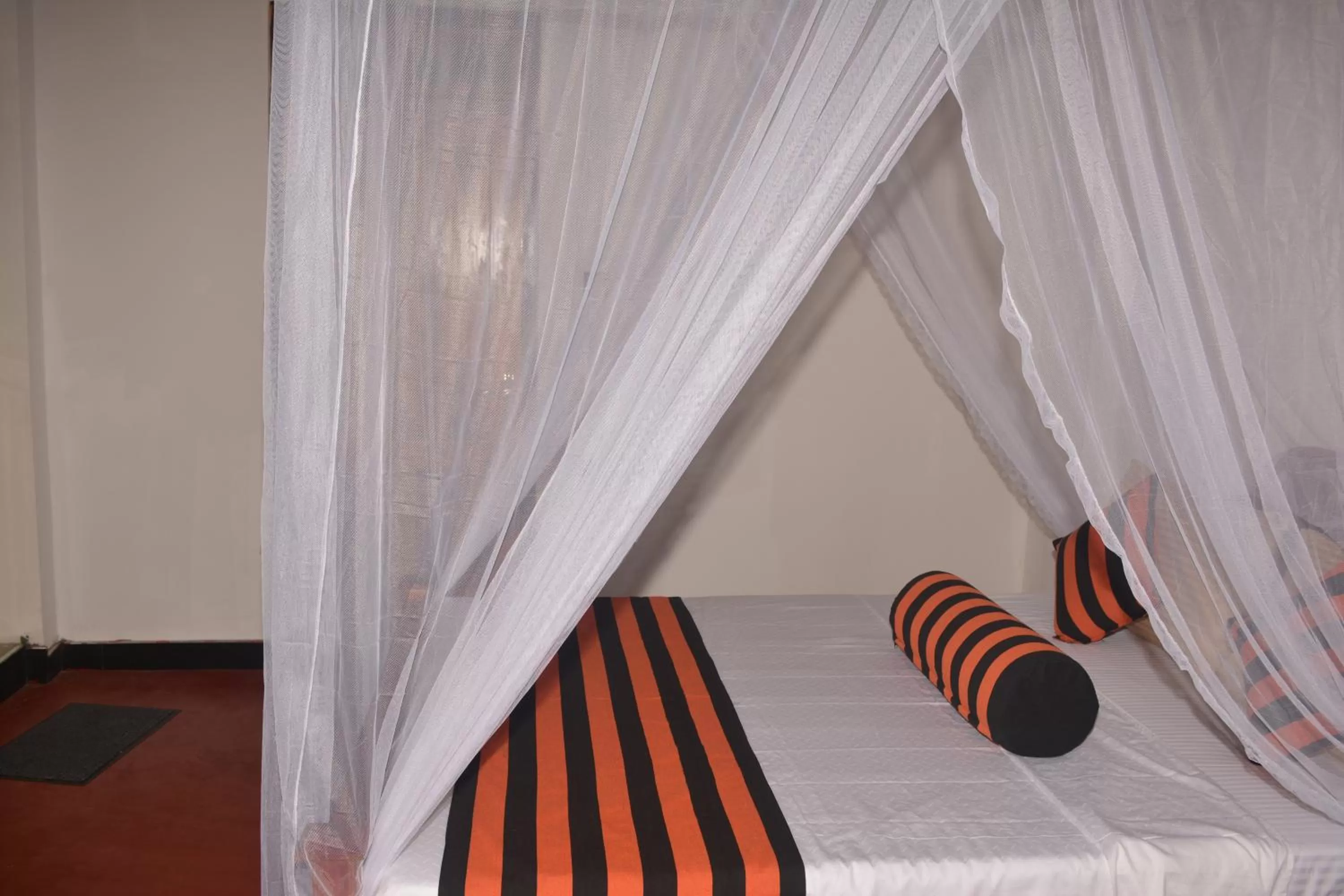 Bed in Ella River Face Inn