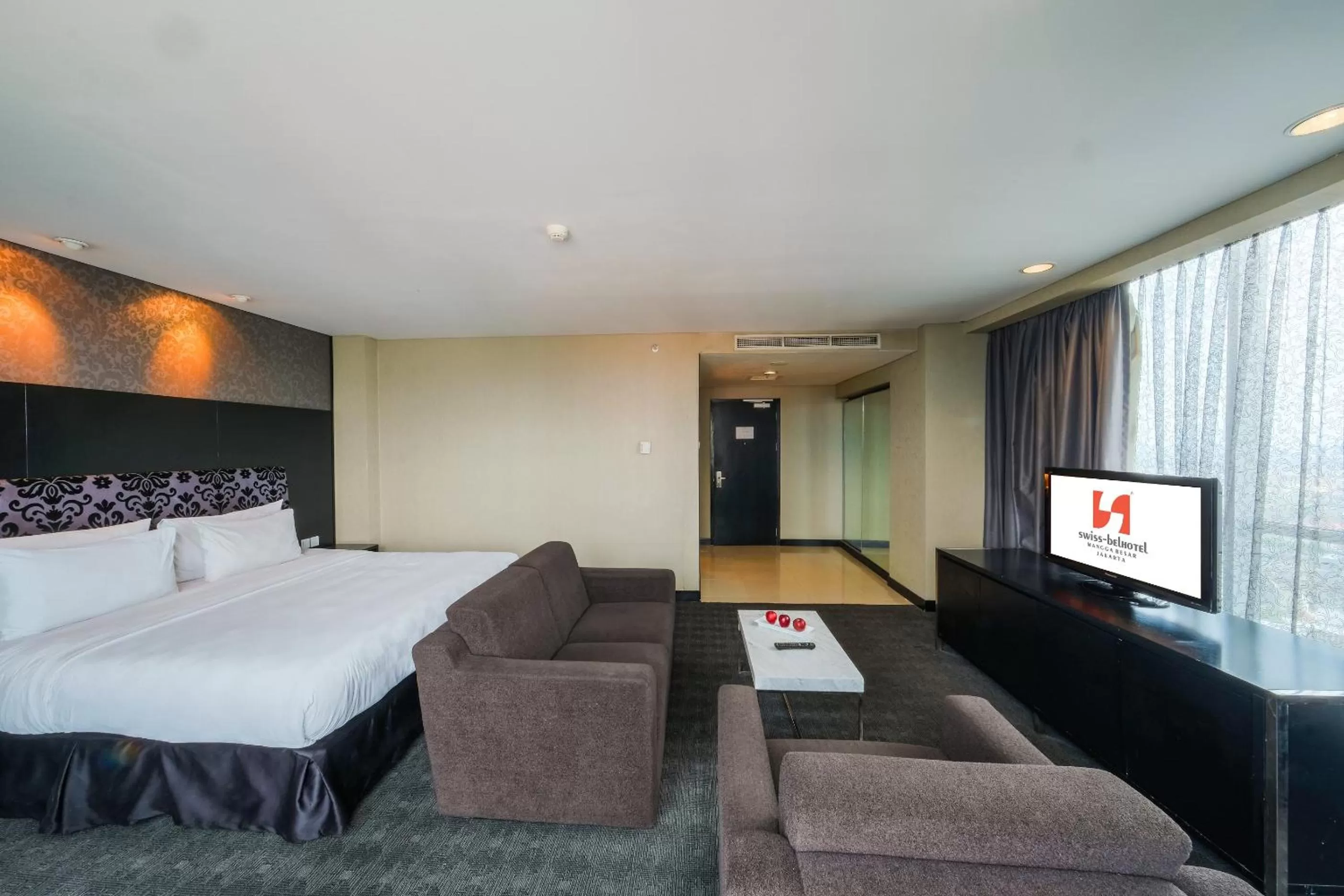 Bedroom in Swiss-Belhotel Mangga Besar