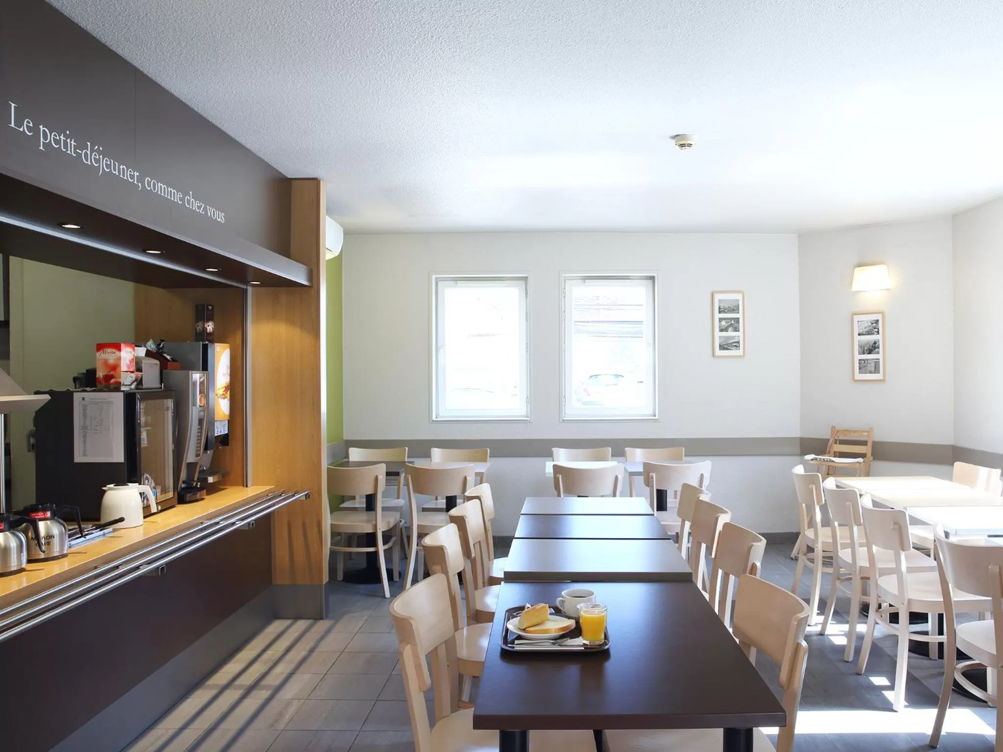 Restaurant/places to eat in B&B HOTEL Villeneuve Loubet Plage