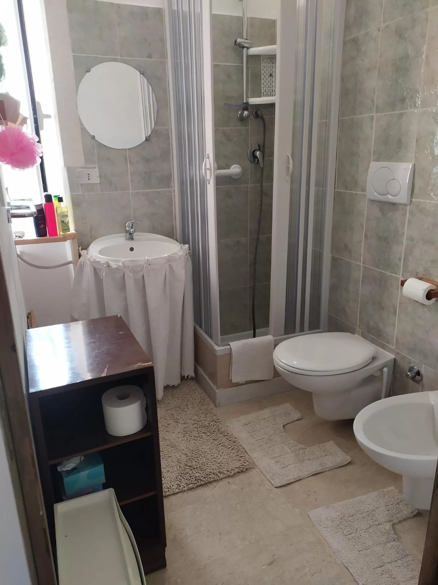 Shower in La Cascata