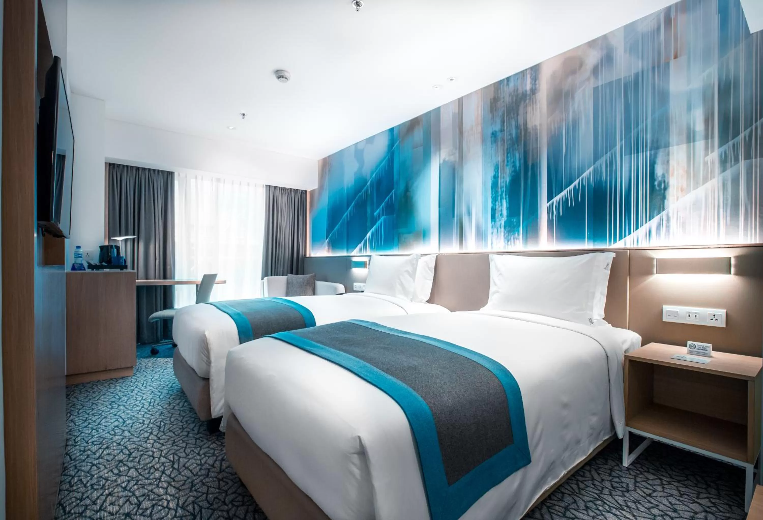 Photo of the whole room, Bed in Holiday Inn Express Manila Newport City by IHG
