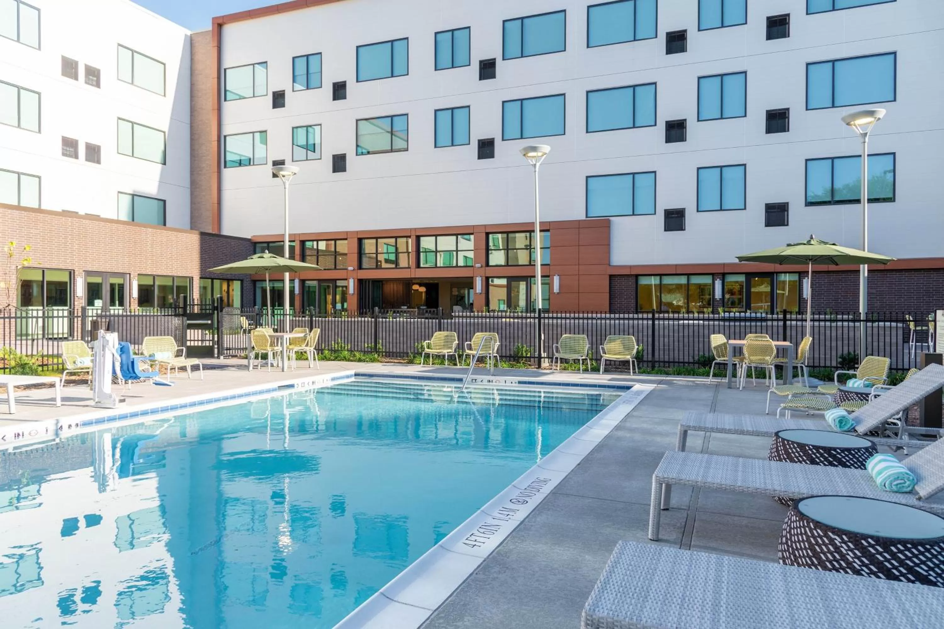 Swimming pool in Element Dallas Richardson