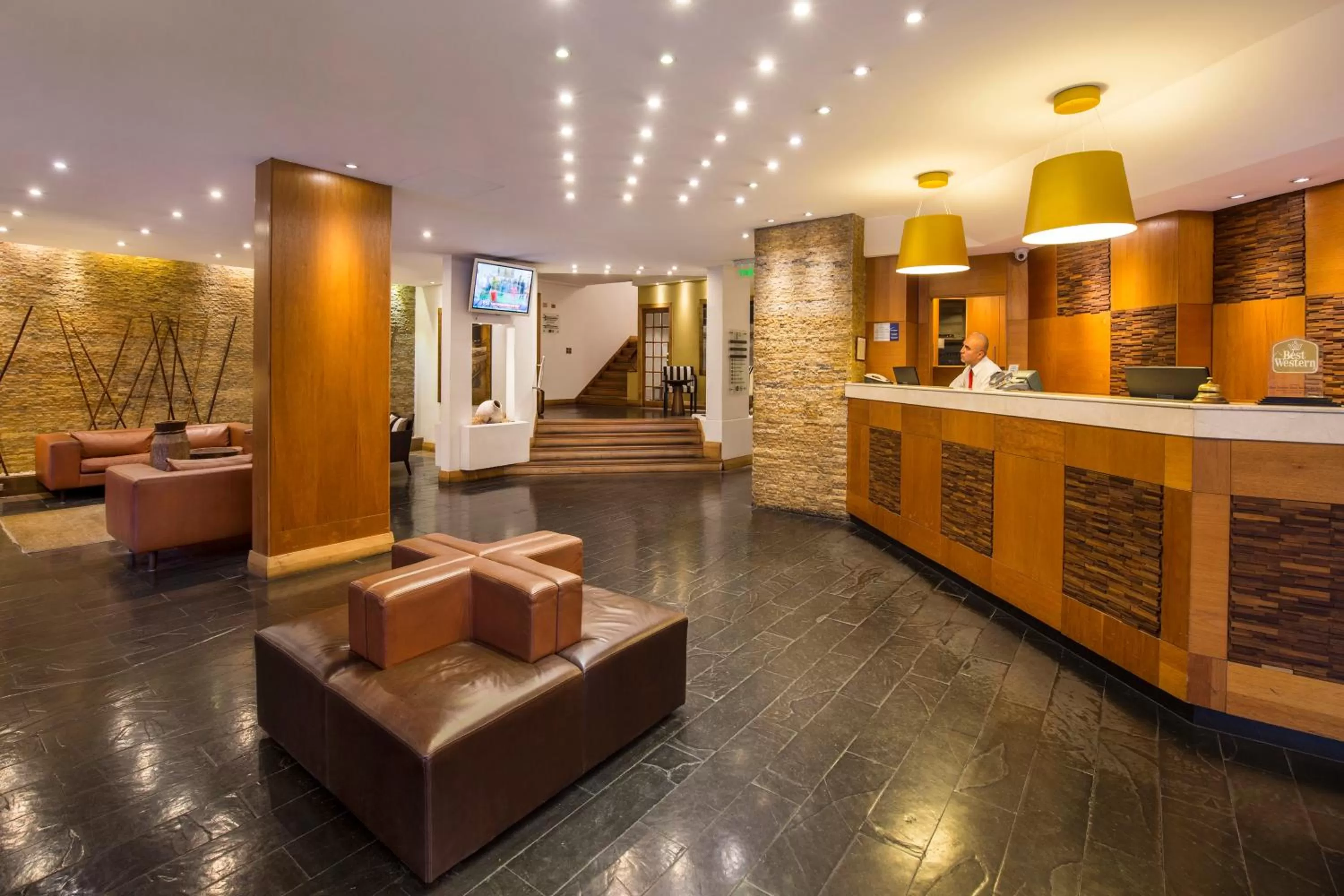 Lobby or reception in Best Western Marina del Rey