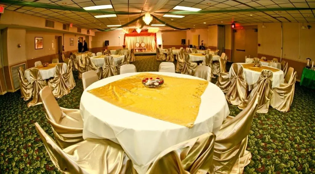 Columbus Grand Hotel & Banquet Center