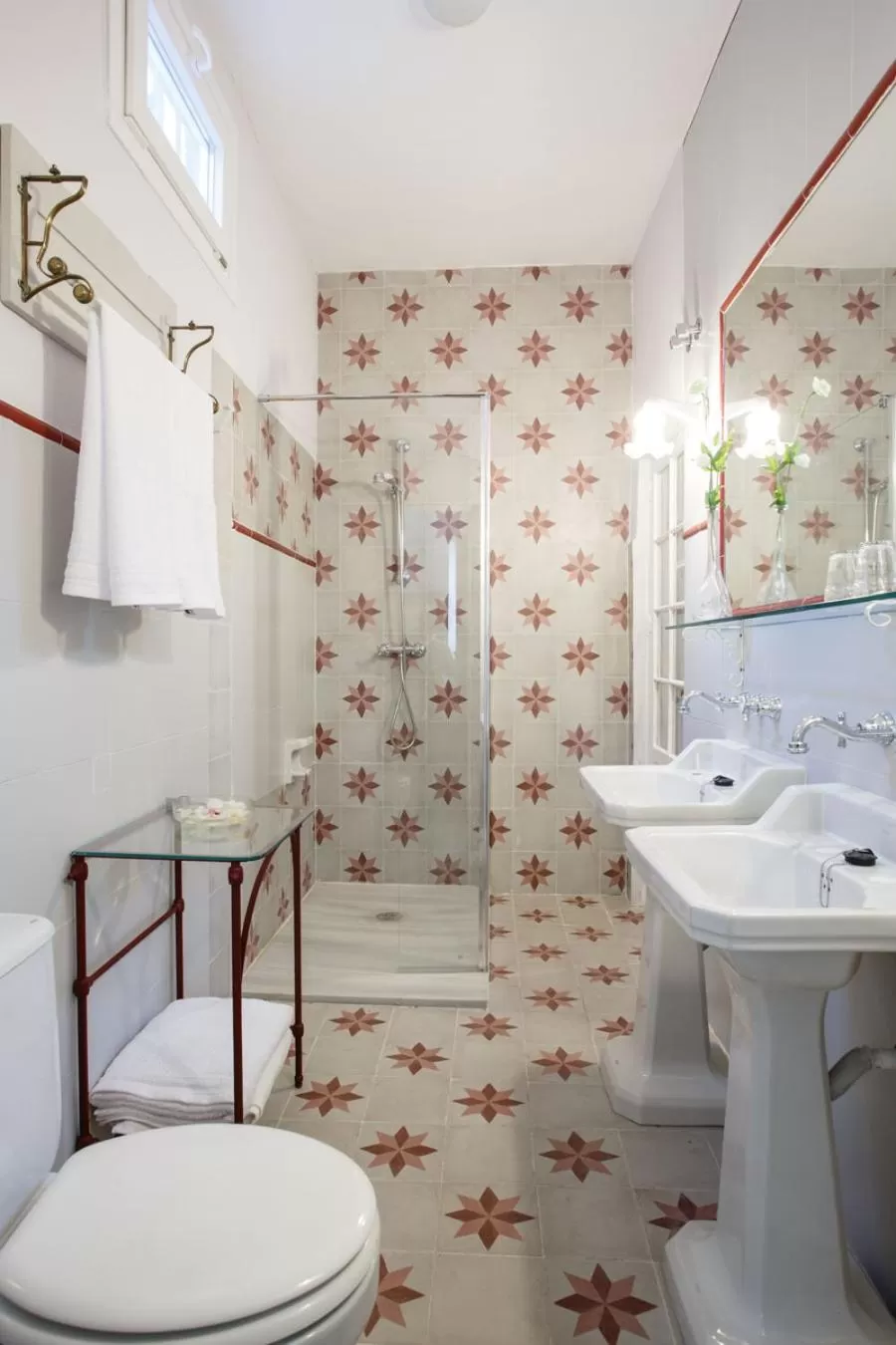 Shower in Suites Machado