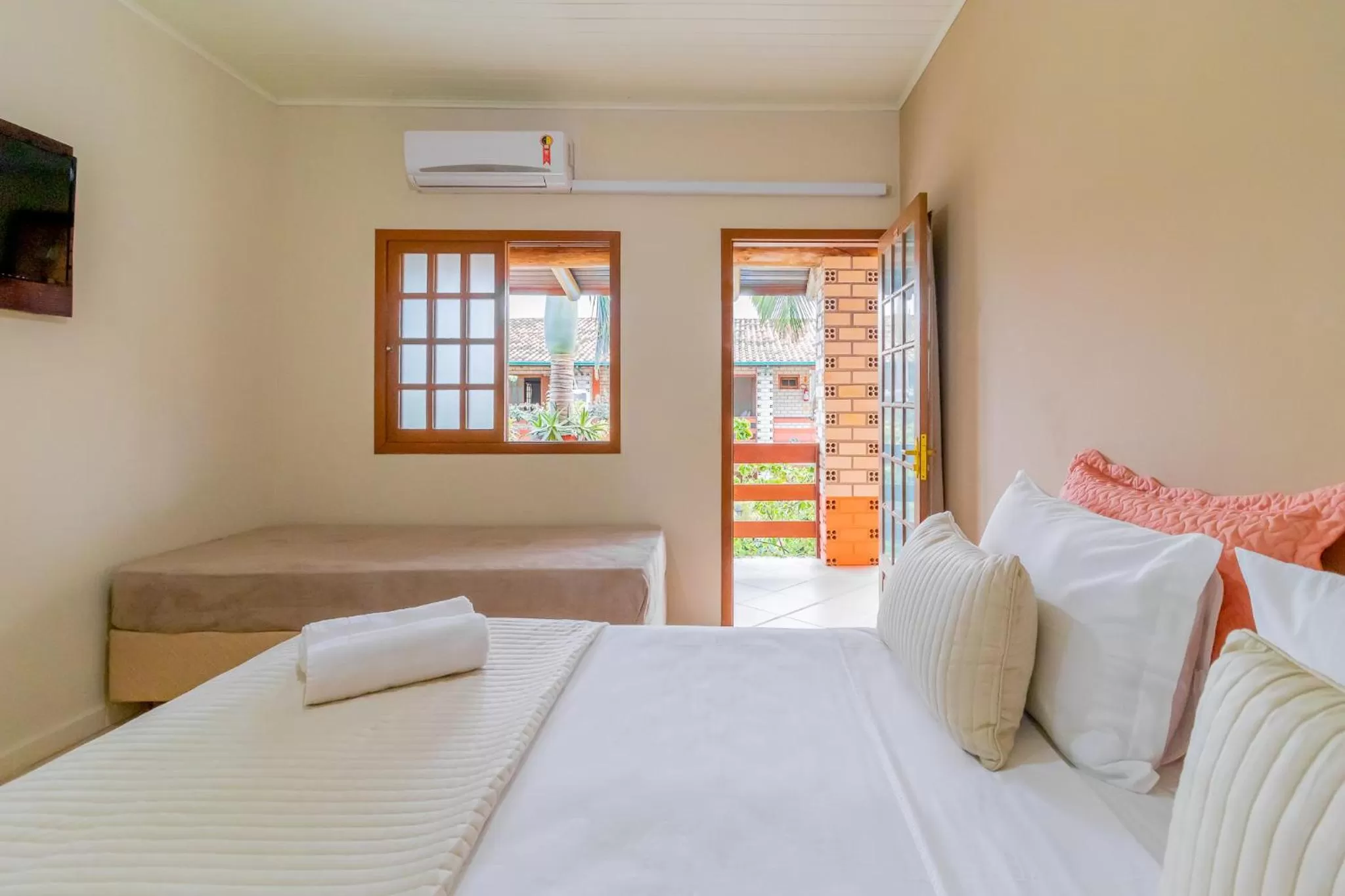 Photo of the whole room, Bed in Pousada Chaday