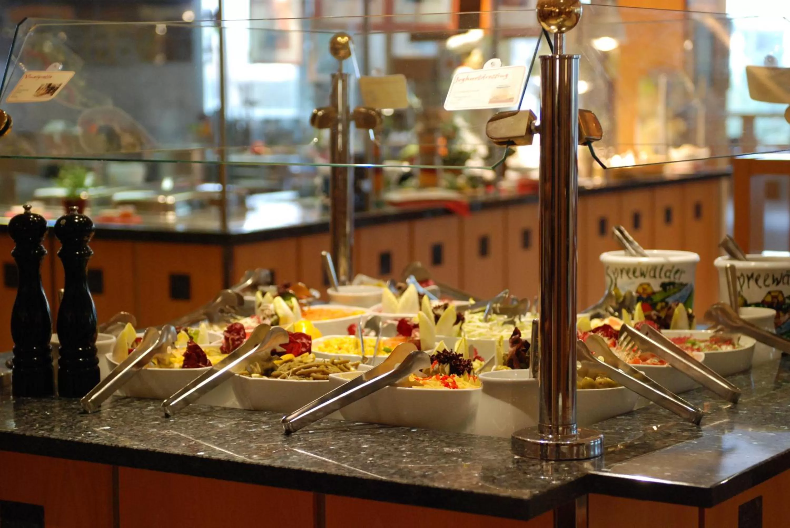 Food and drinks in ABACUS Tierpark Hotel