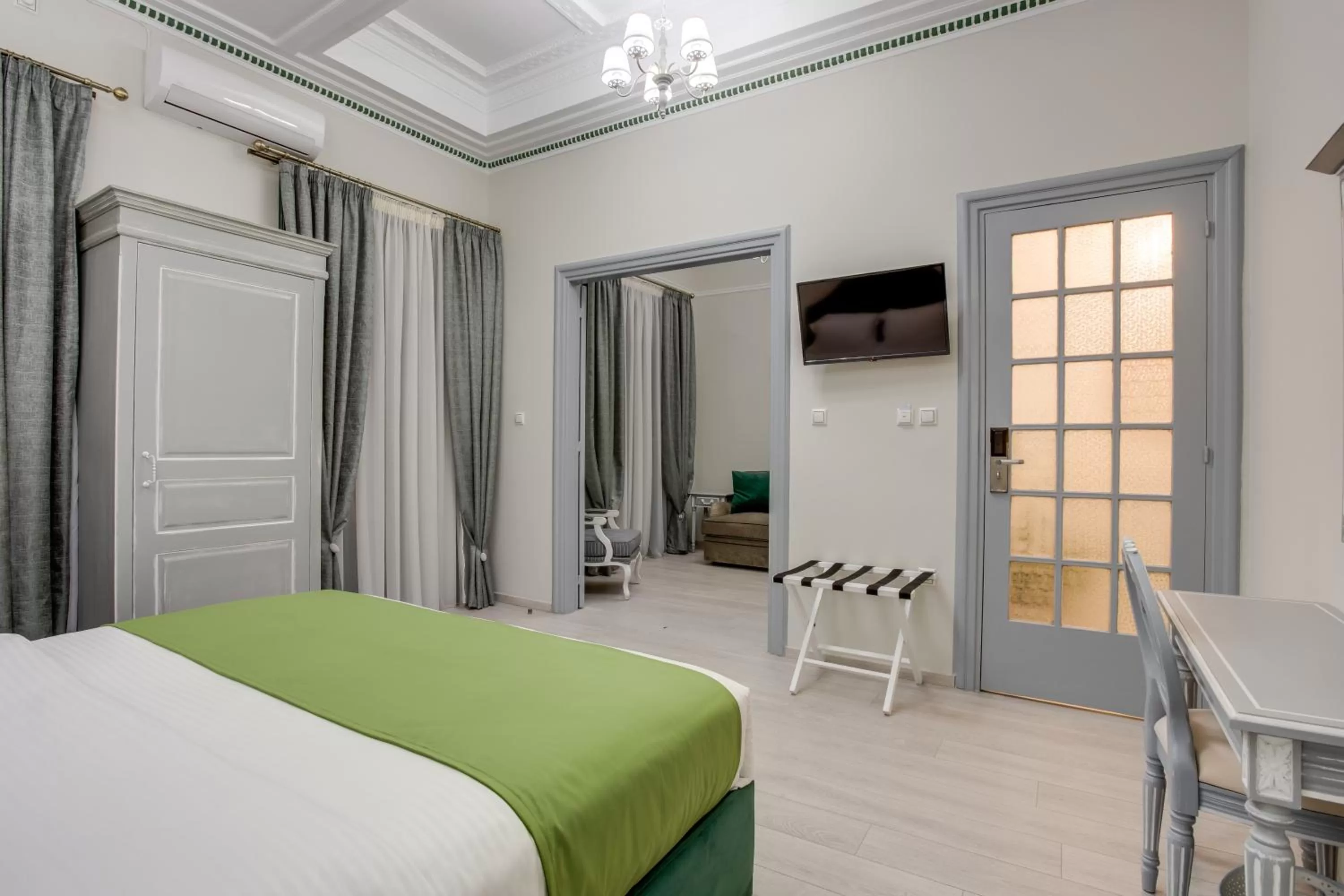 Bedroom, Bed in Pandrosos Divine Suites
