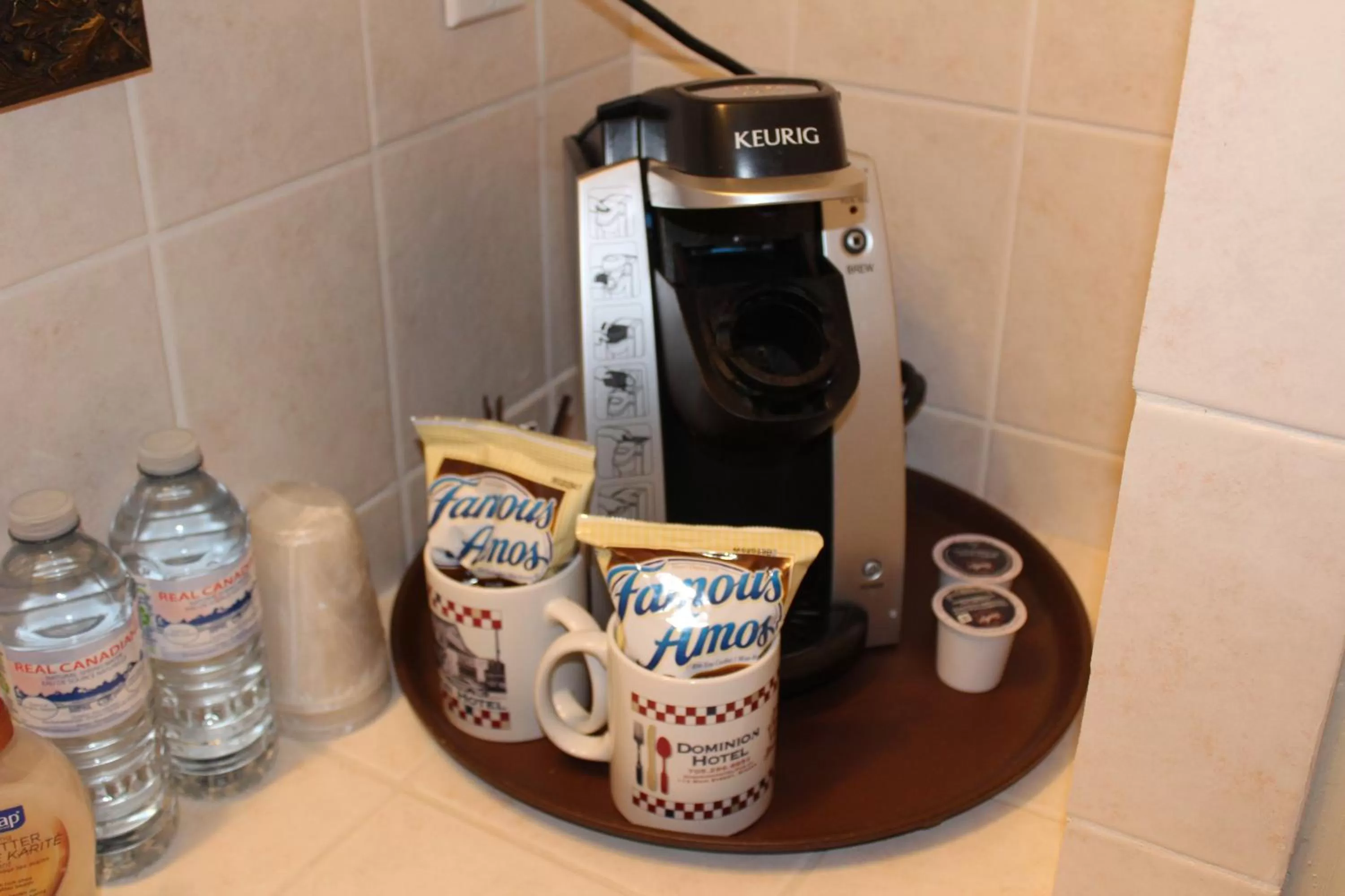 Coffee/tea facilities in Dominion Hotel