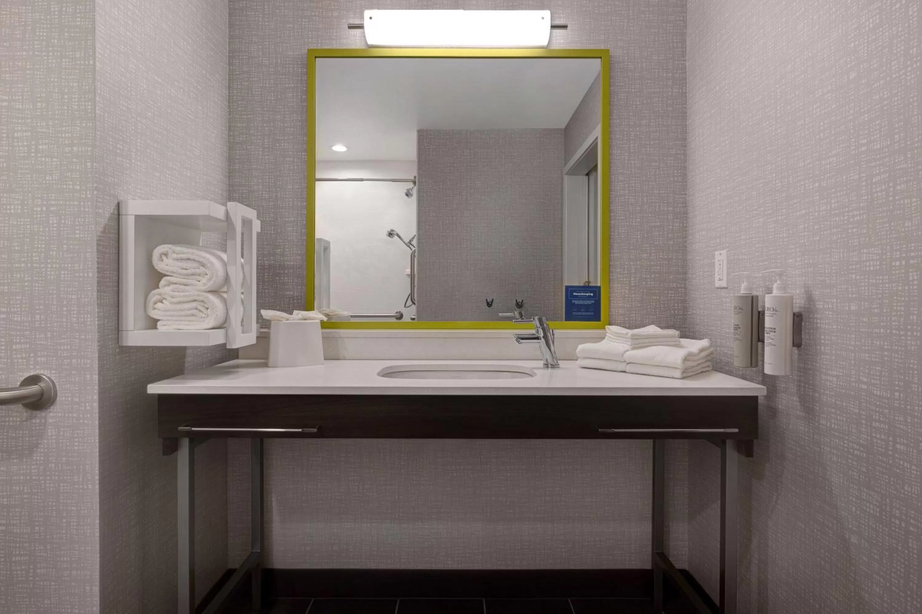 Bathroom in Hampton Inn & Suites Marina