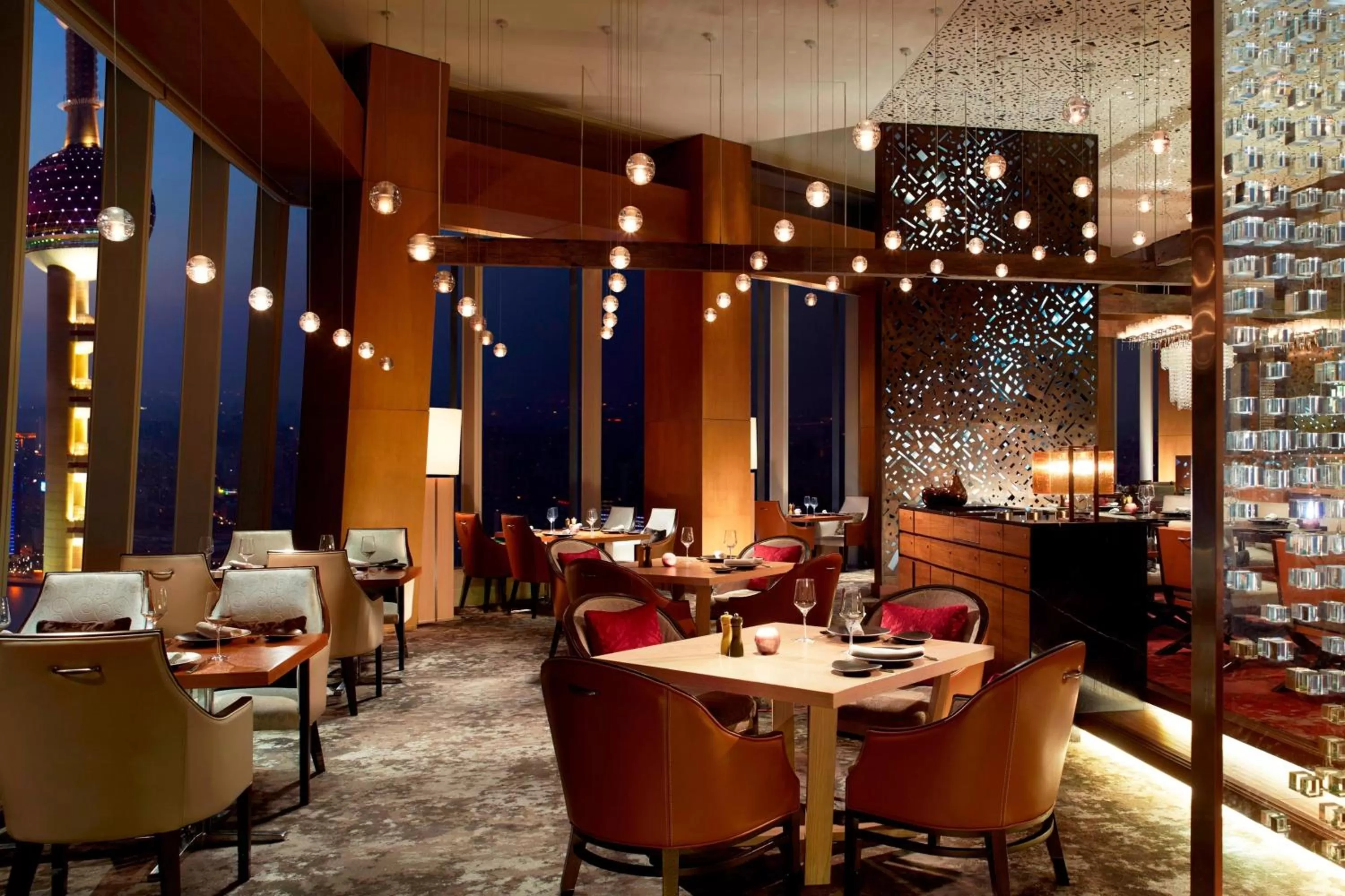 Restaurant/places to eat in The Ritz-Carlton Shanghai, Pudong