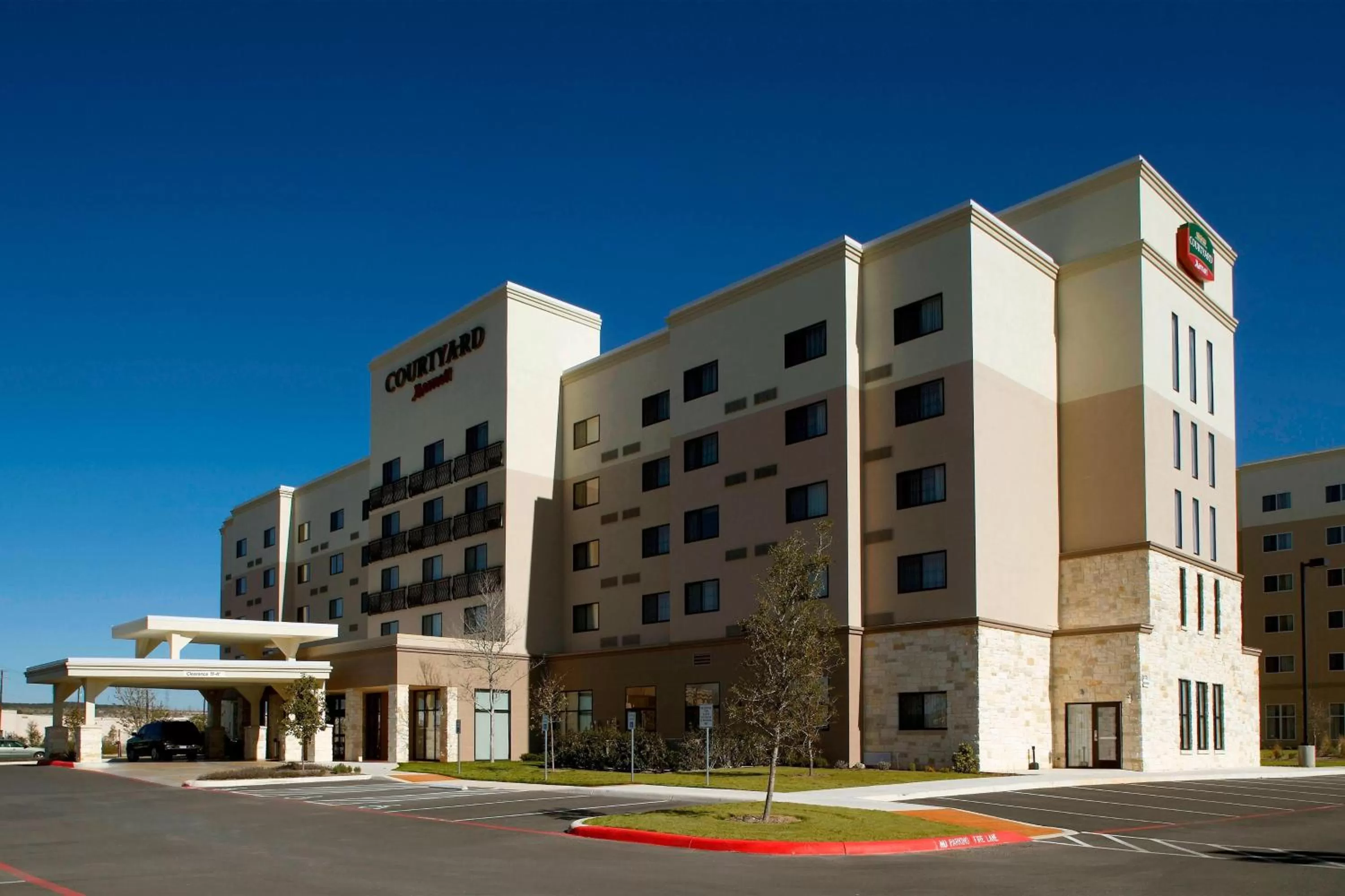 Property building in Courtyard by Marriott San Antonio Six Flags at The RIM