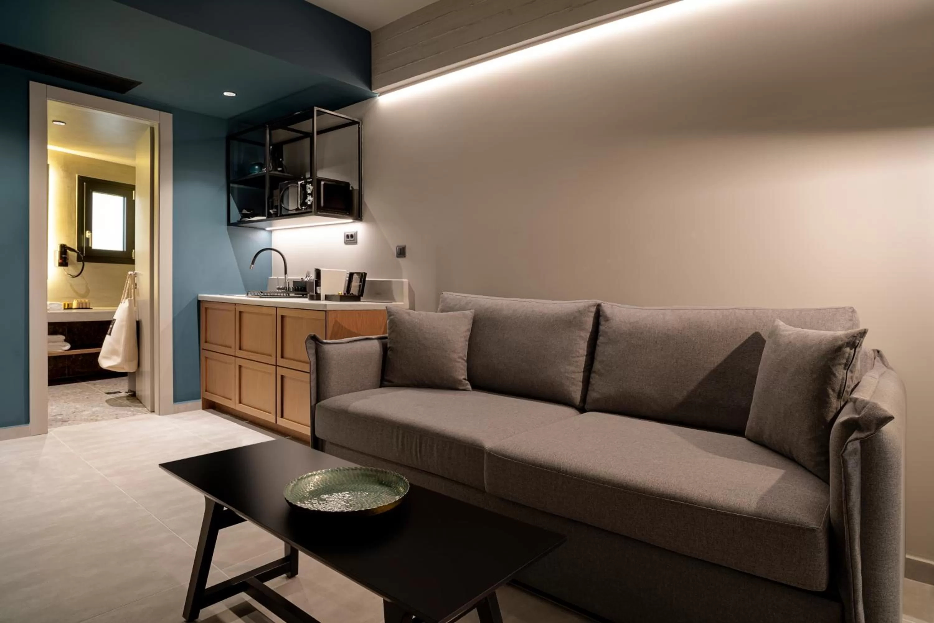 Bathroom in Bob W Athens Akadimia