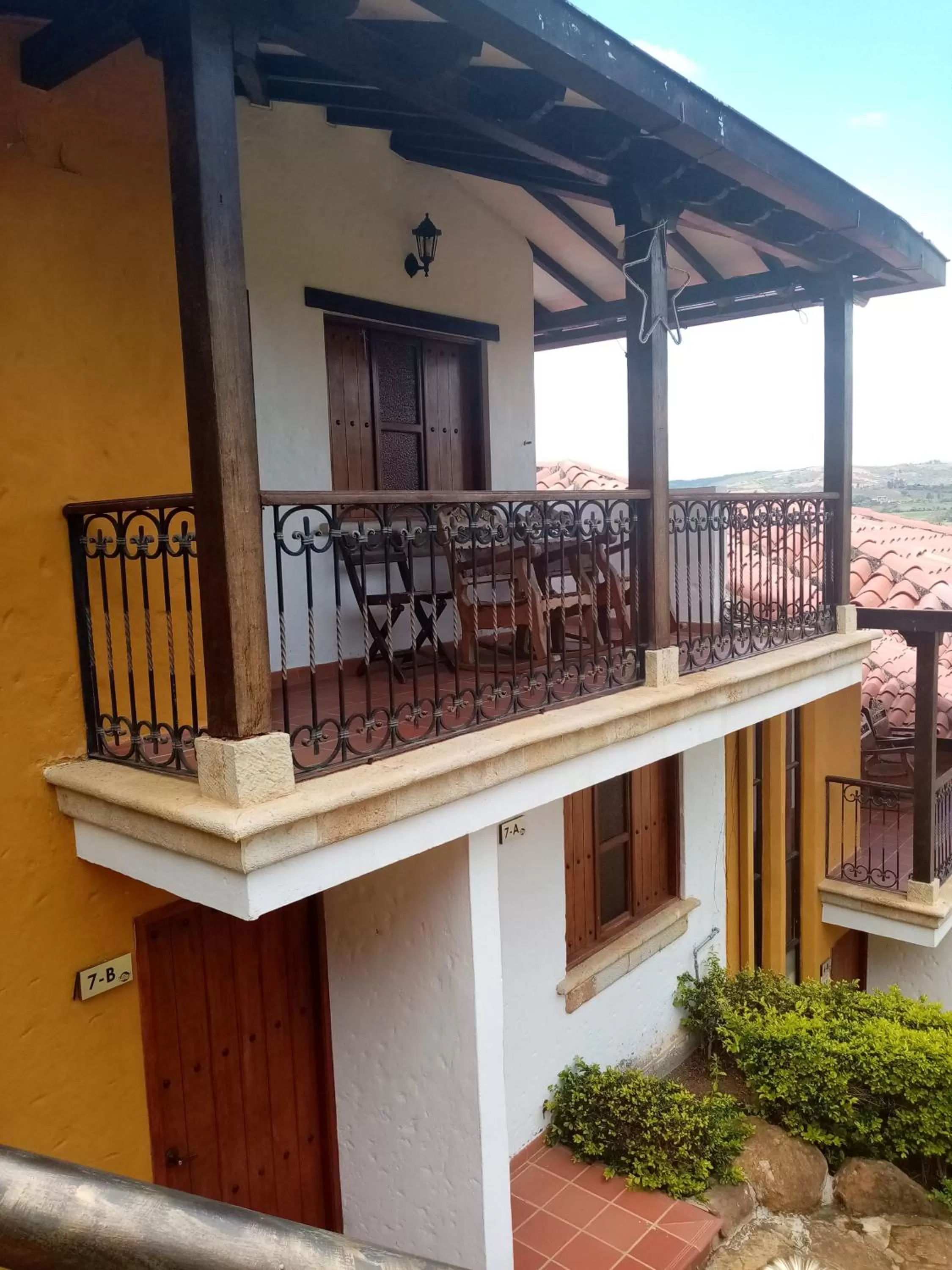 Facade/entrance in Hotel Las Rocas Resort Villanueva
