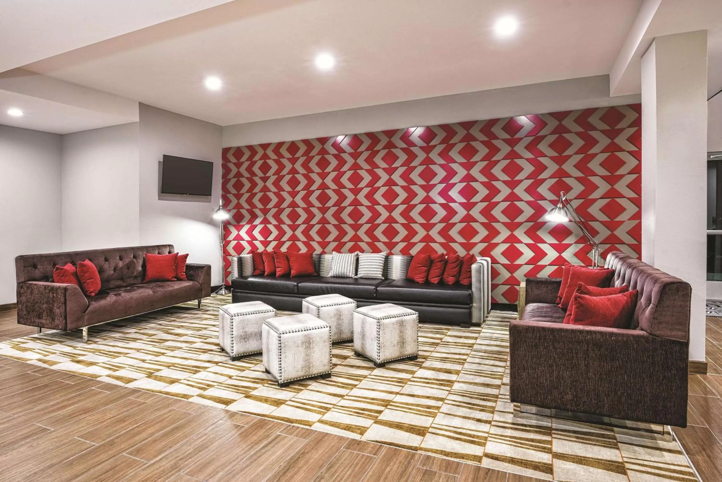 Lobby or reception in La Quinta by Wyndham San Antonio by Frost Bank Center