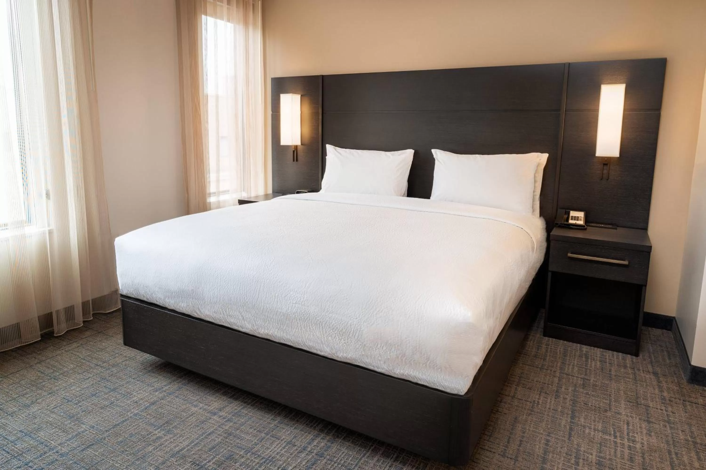 Photo of the whole room, Bed in Residence Inn by Marriott Grand Rapids Downtown